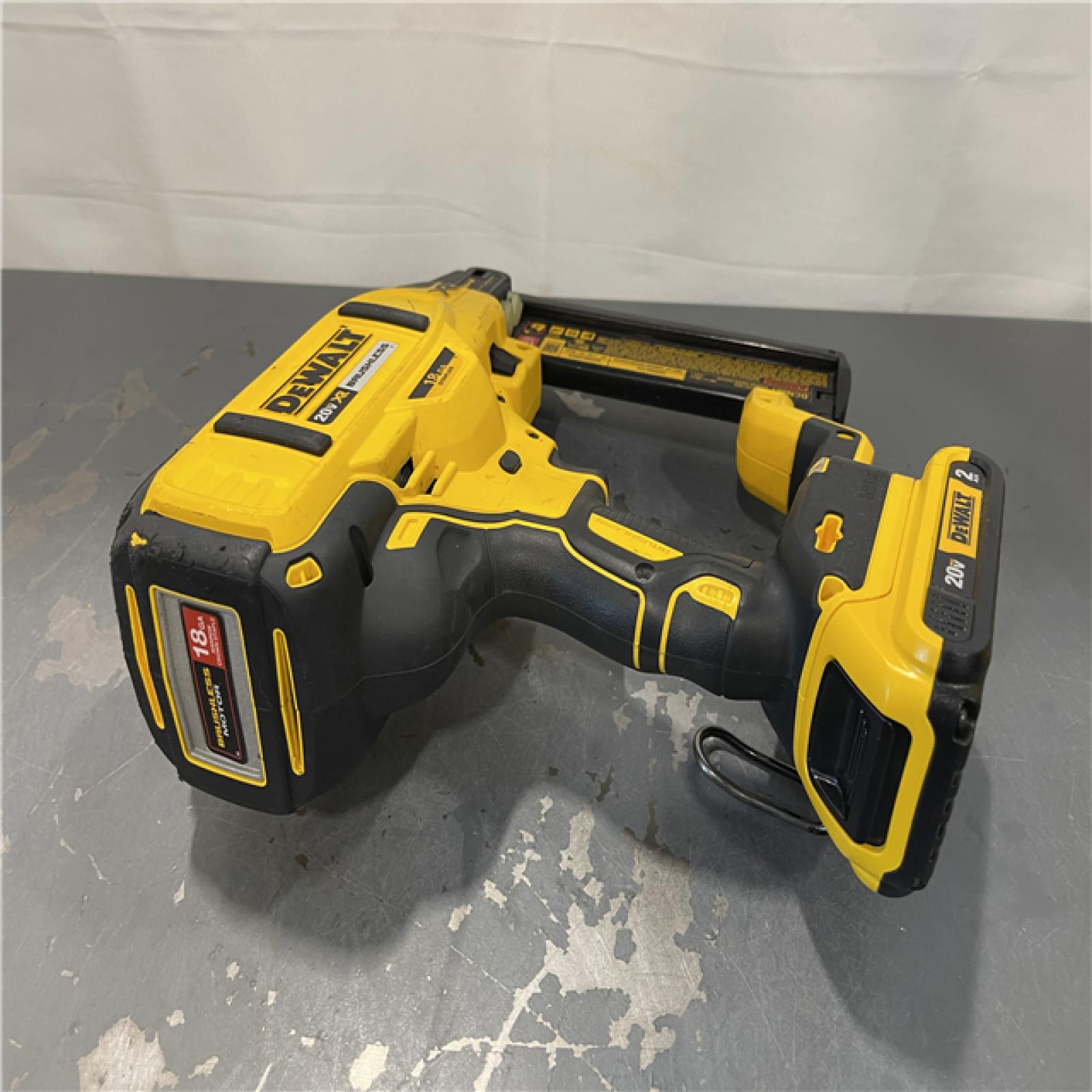 AS-IS - DeWALT 20V MAX XR Lithium-Ion Cordless 18-Gauge Narrow Crown Stapler Kit