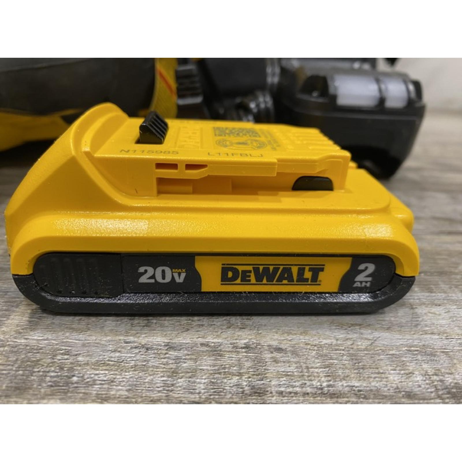 AS-IS DEWALT 20V MAX XR Lithium-Ion Cordless 18-Gauge Narrow Crown Stapler Kit