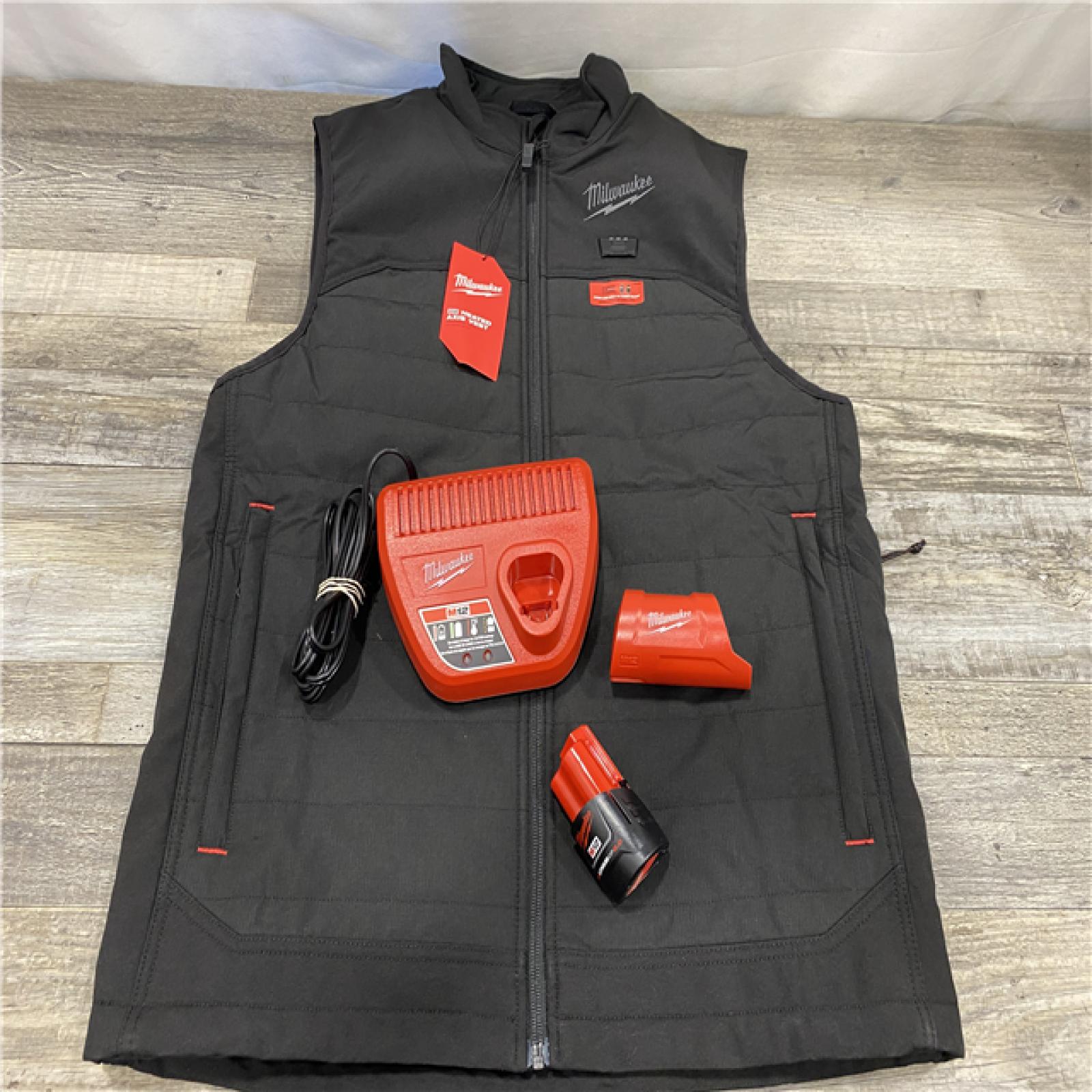 AS-IS Milwaukee Men's Medium 12V Lithium-Ion Cordless AXIS Black Heated Vest Kit