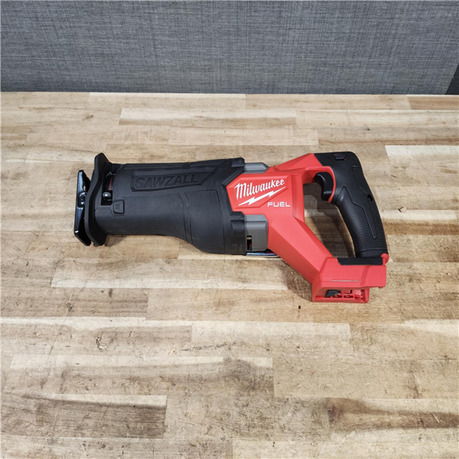 HOUSTON LOCATION - AS - IS Milwaukee FUEL GEN-2 18V Lithium-Ion Brushless Cordless SAWZALL Reciprocating Saw (Tool-Only)