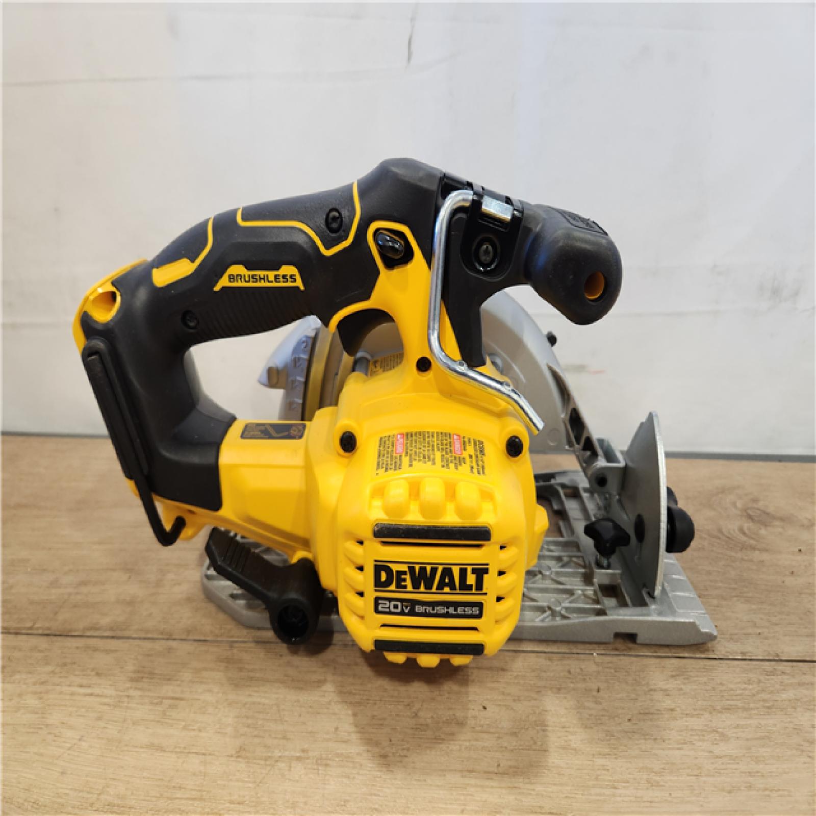 AS-IS- DeWALT  20V Max Brushless 6.5   Cordless Circular Saw