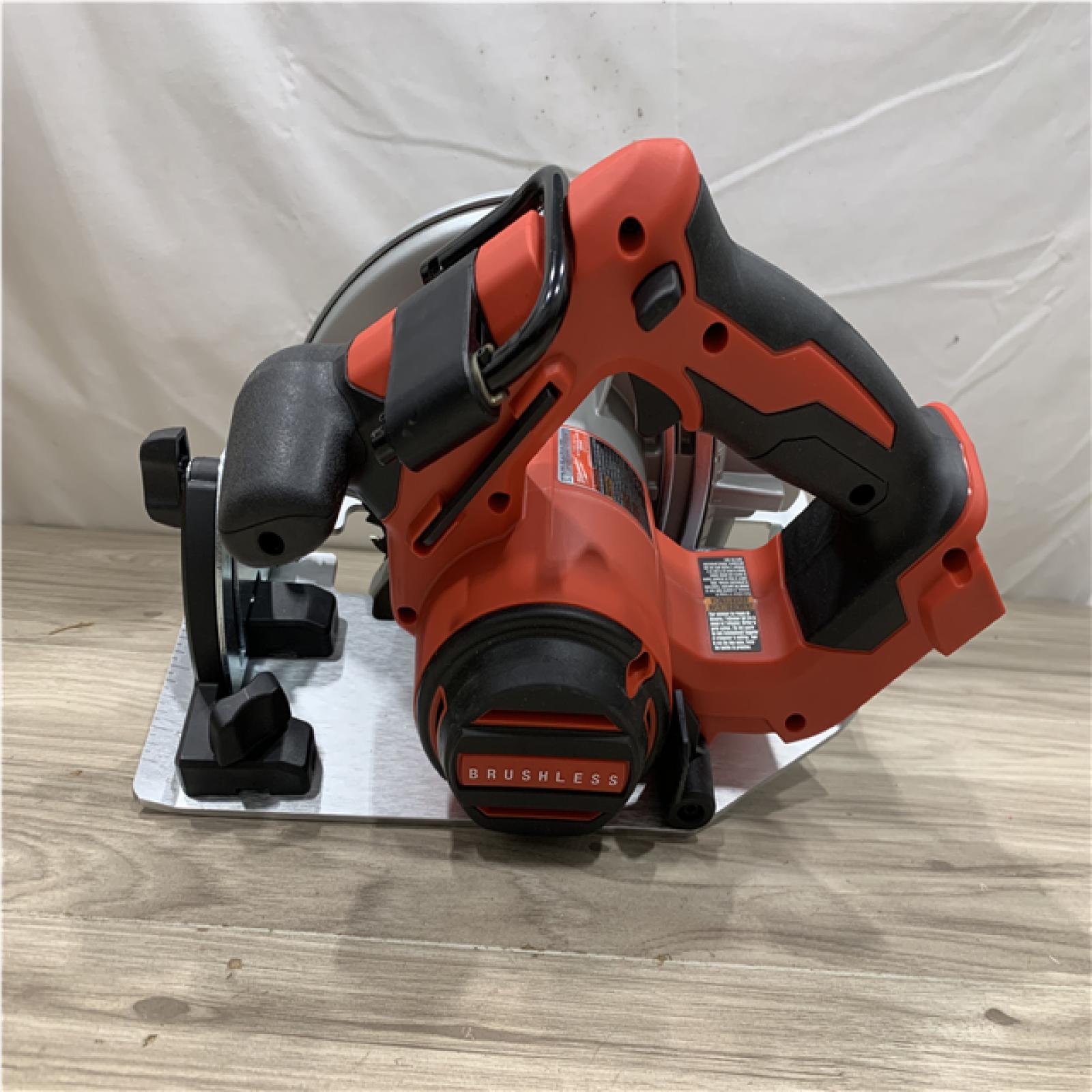 AS-IS Milwaukee 18V Lithium-Ion Brushless Cordless 7-1/4 in. Circular Saw (Tool-Only)