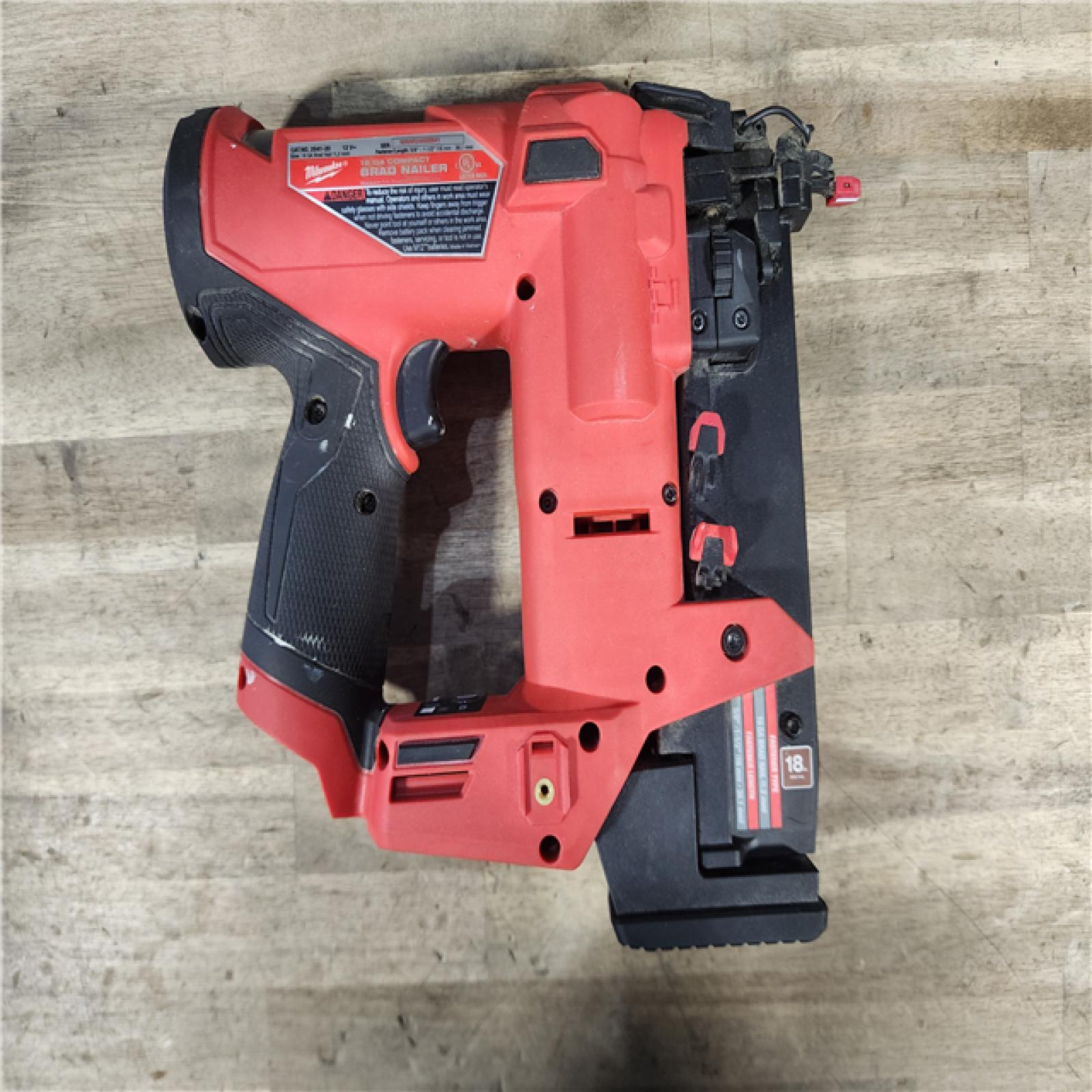 HOUSTON LOCATION - AS-IS M12 FUEL 12-Volt Lithium-Ion Brushless Cordless 18-Guage Compact Brad Nailer (Tool Only)