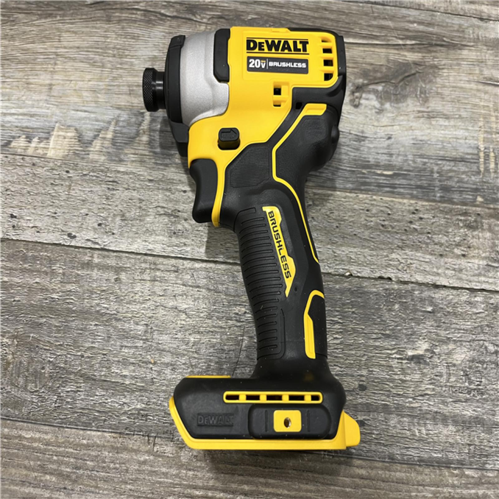 AS-IS DEWALT Atomic 20V Max Lithium-Ion Brushless Cordless Compact 1/4 in. Impact Driver Kit
