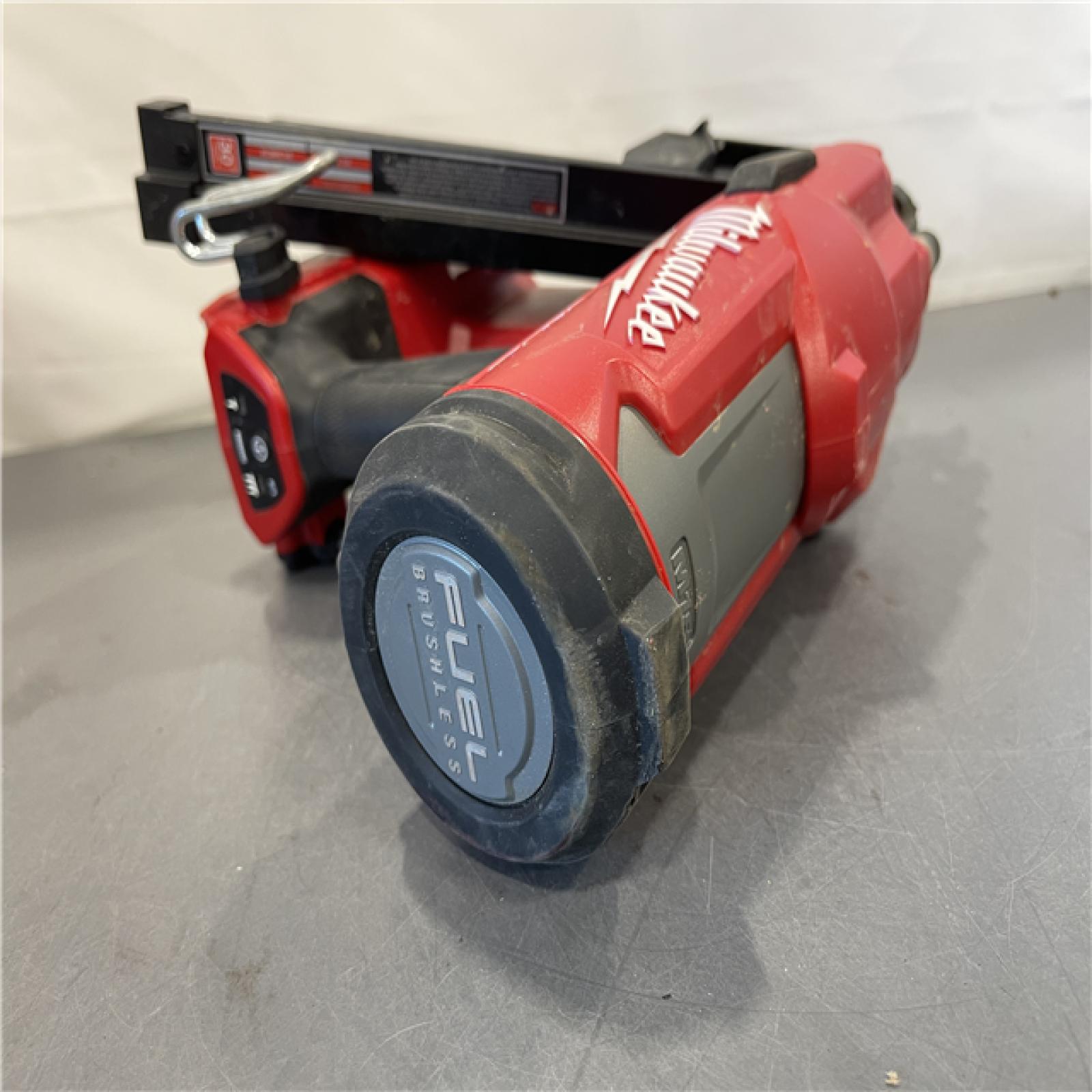AS-IS - Milwaukee M18 FUEL 3-1/2 in. 18-Volt 30-Degree Lithium-Ion Brushless Cordless Framing Nailer