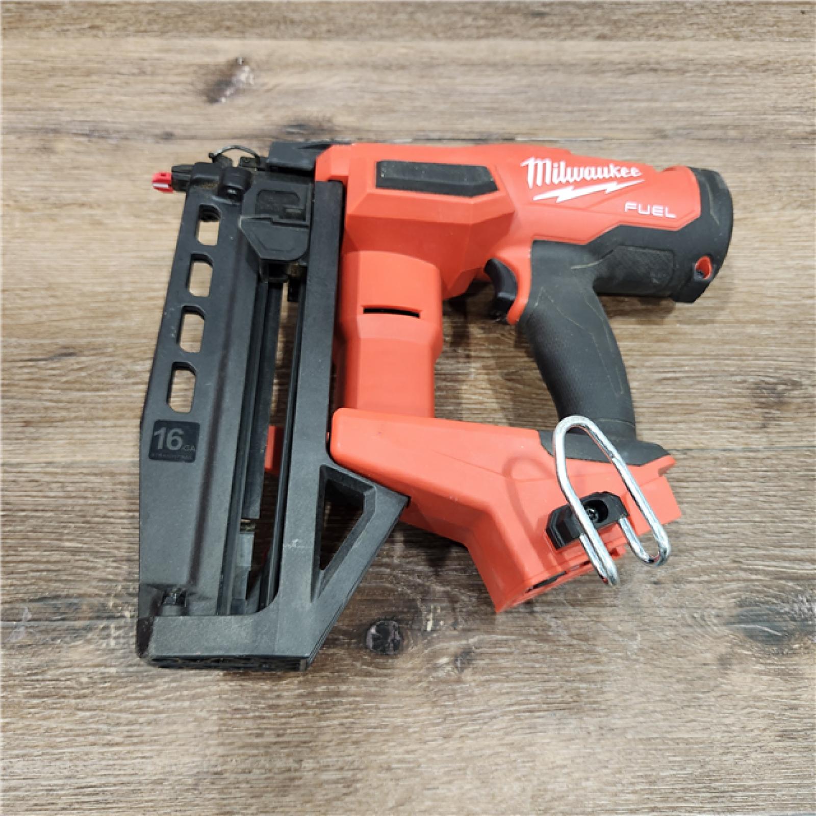 AS-IS Milwaukee 3020-20 16-Gauge 2-1/2 Cordless M18 FUEL Straight Finish Nailer (Tool Only)