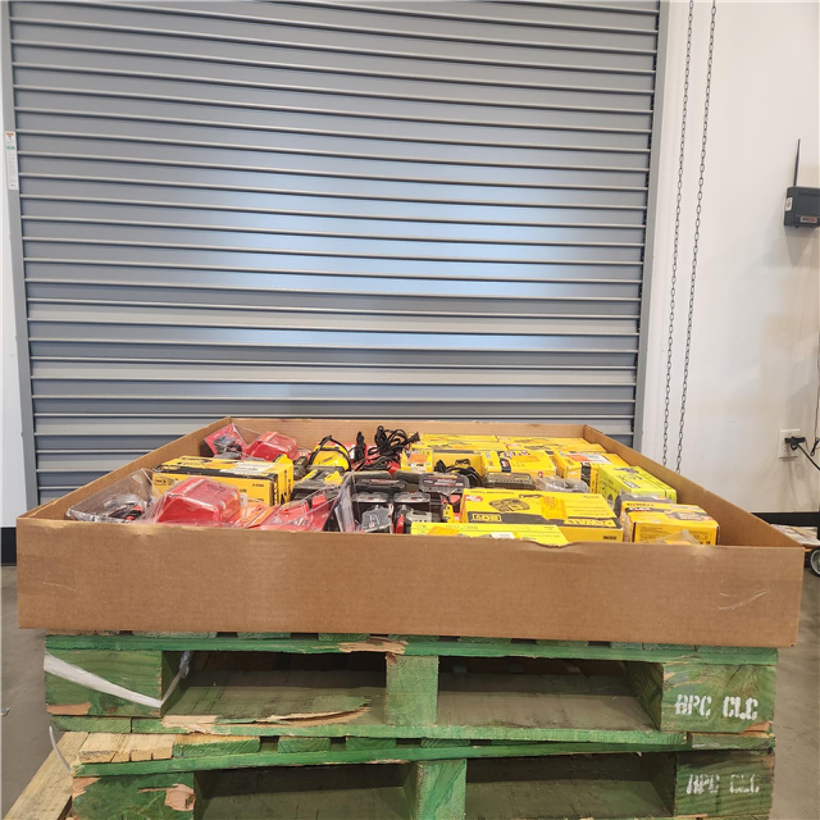 DALLAS LOCATION - AS-IS BATTERY PALLET