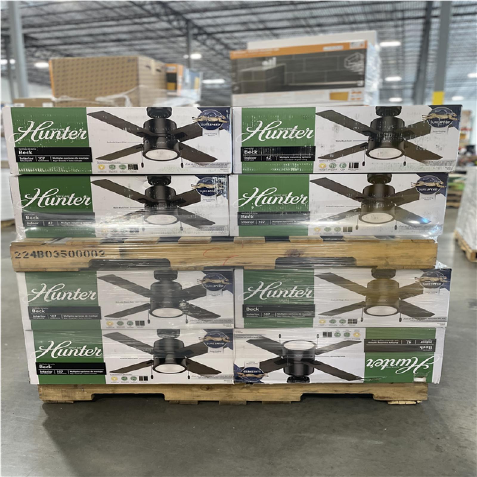 DALLAS LOCATION- Hunter Beck 42 in. LED Indoor Matte Black Ceiling Fan with Light PALLET-(23 UNITS)