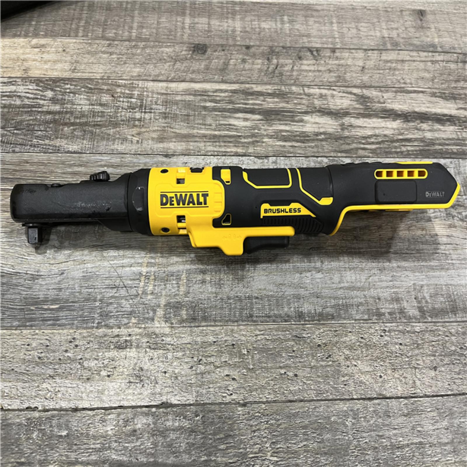 AS-IS DEWALT 20-Volt Maximum Lithium-Ion 3/8 in. and 1/2 in. Cordless Ratchet Kit