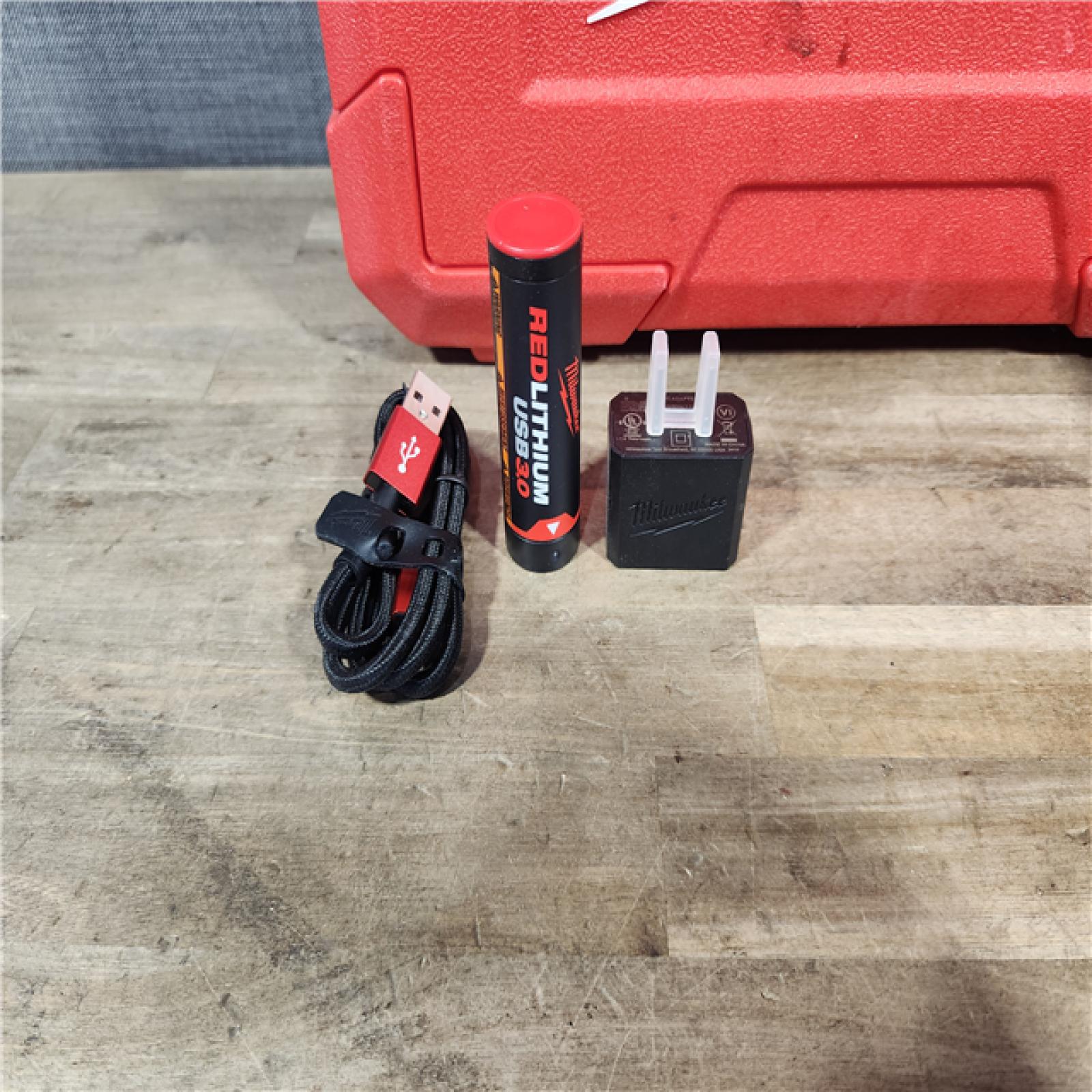 HOUSTON LOCATION - AS-IS Milwaukee 100 ft. REDLITHIUM Lithium-Ion USB Green Rechargeable Cross Line Laser Level Kit