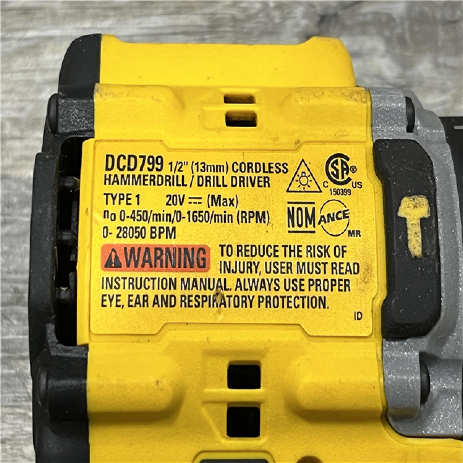 AS-IS DEWALT ATOMIC 20V Cordless 1/2 in. Compact Hammer Drill Kit
