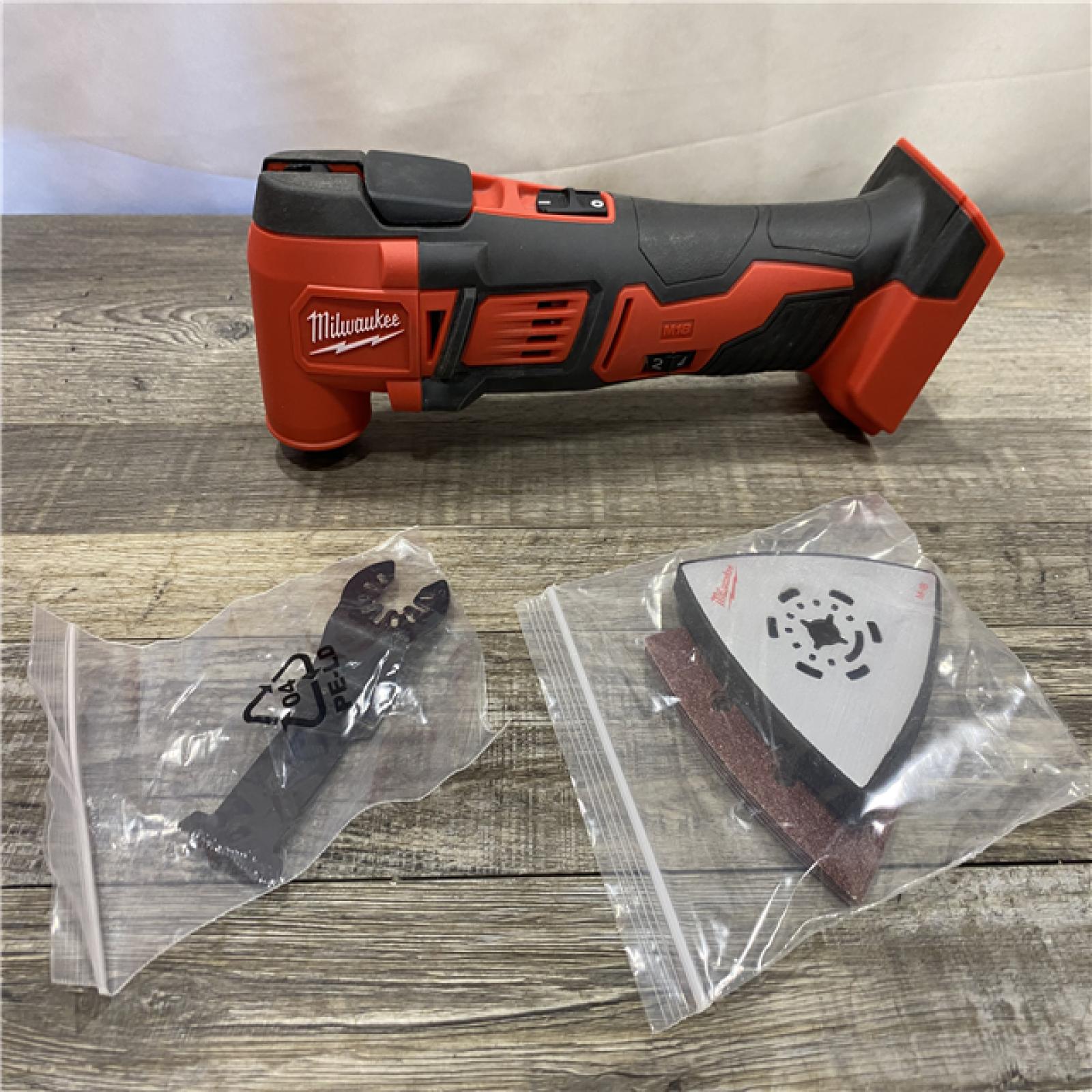AS-IS Milwaukee 18V Lithium-Ion Cordless Oscillating Multi-Tool (Tool-Only)