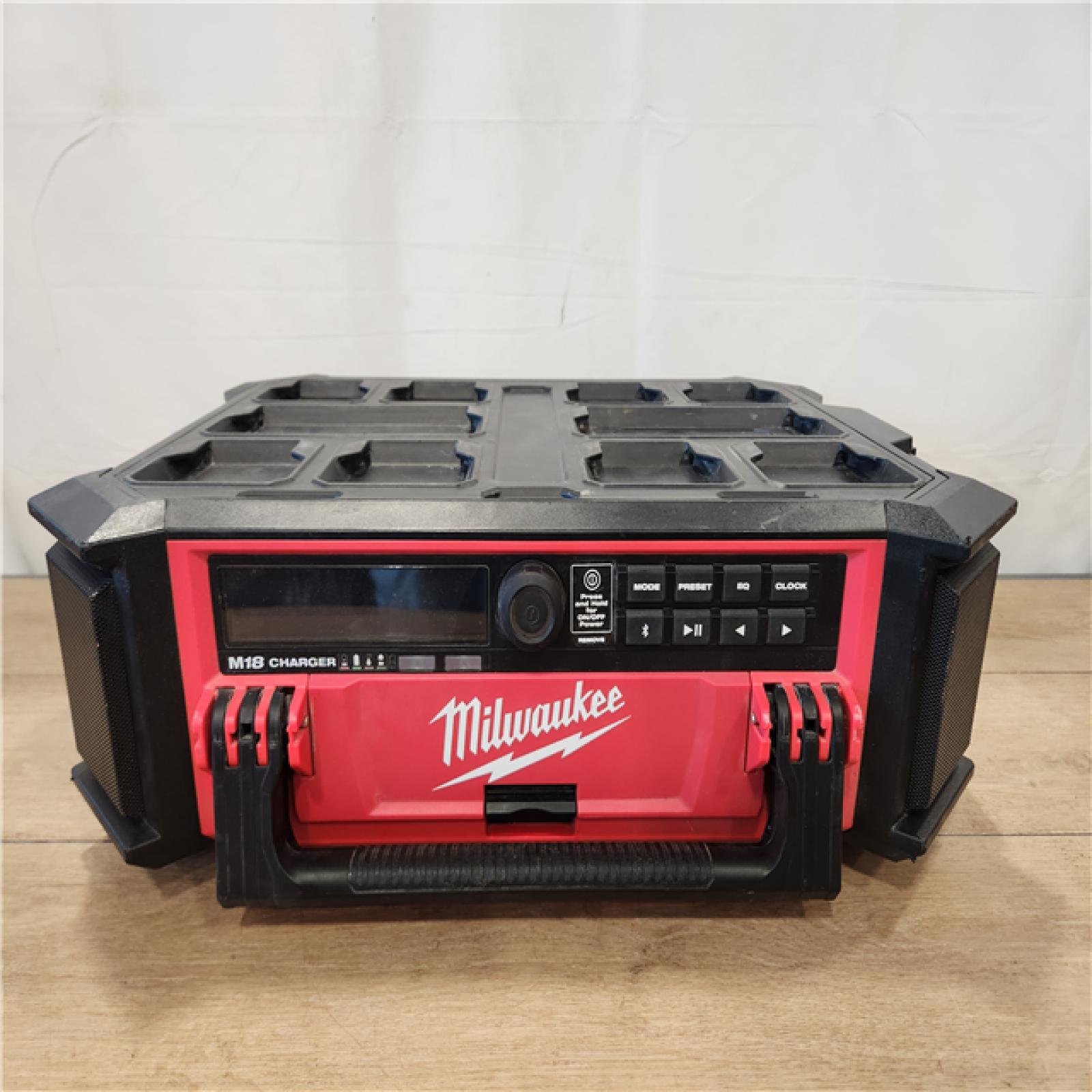 AS-IS- M18 Radio Packout De 18v (sÃ“lo Herramienta)