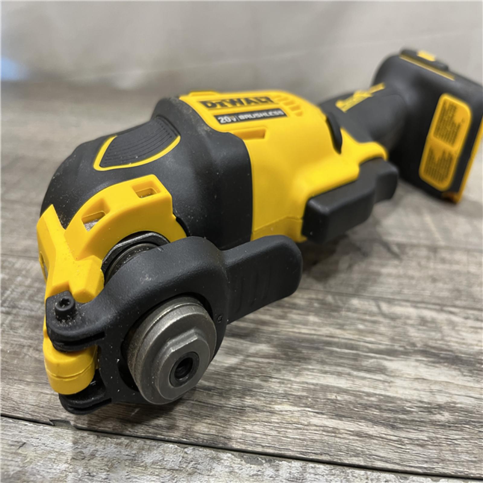AS-IS DEWALT ATOMIC 20V MAX Cordless Brushless Oscillating Multi Tool (Tool Only)