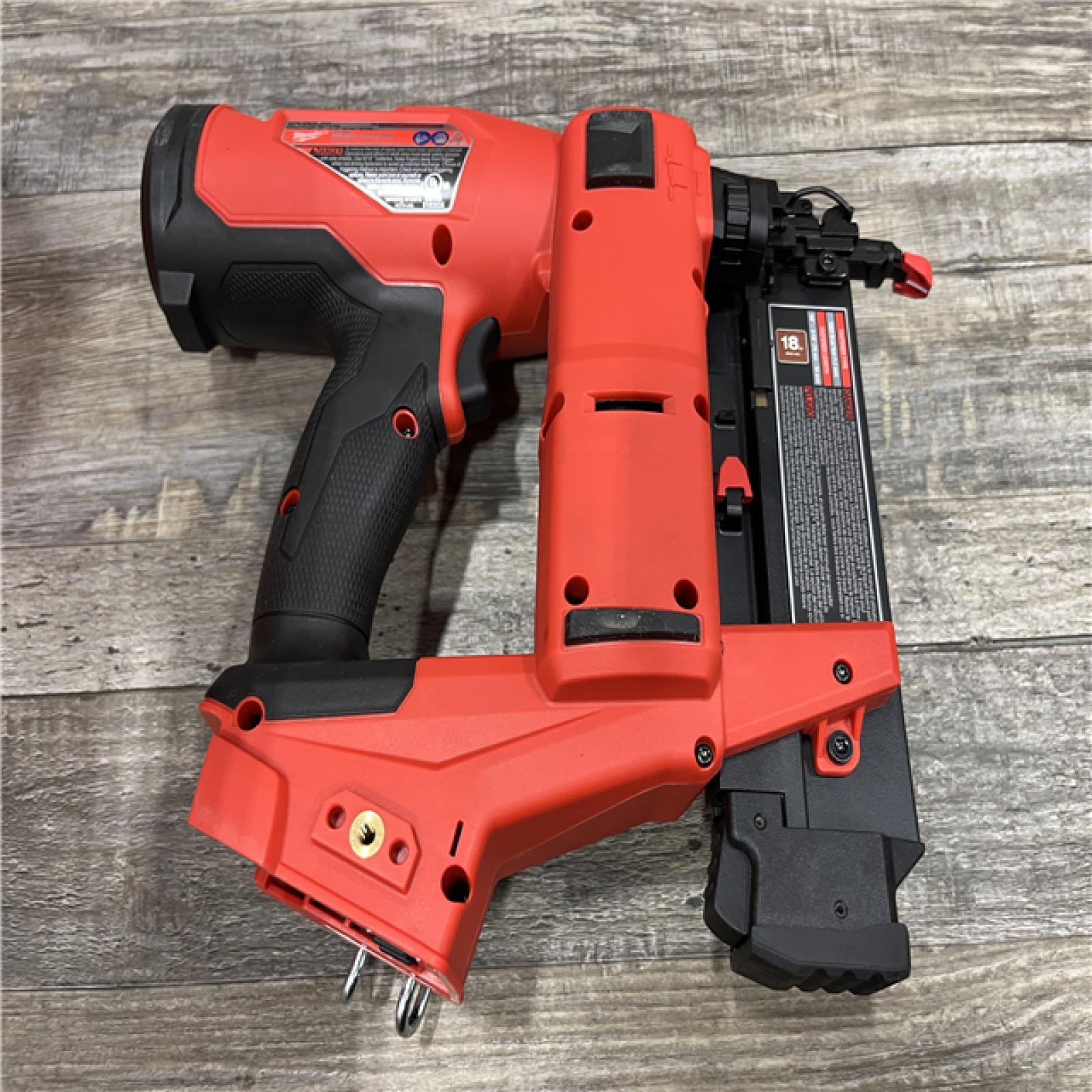 AS-IS Milwaukee FUEL GEN II 18-Volt 18-Gauge Lithium-Ion Brushless Cordless Brad Nailer Kit