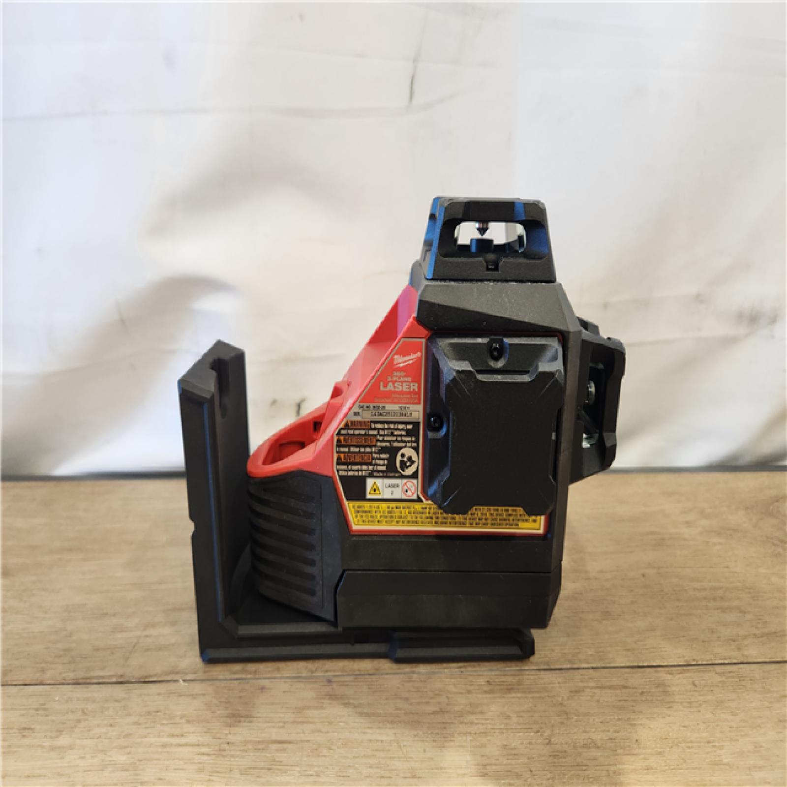 AS-IS- Milwaukee-M12 Green Beam Laser 360° 3-Plane Kit