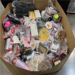 DALLAS LOCATION- NEW!- BULLSEYE MIXED CLOTHING PALLET (300 UNITS)
