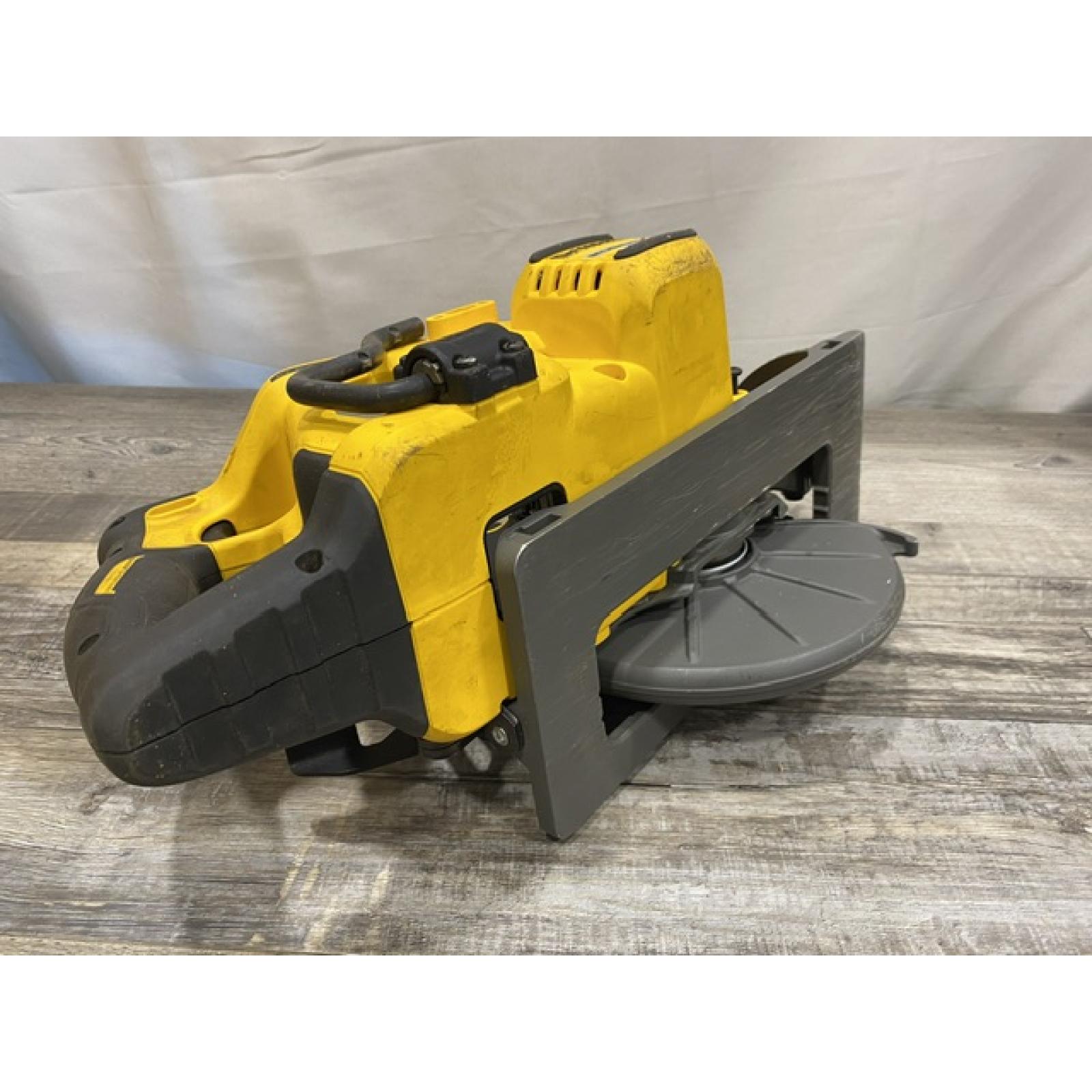 AS-IS DEWALT FLEXVOLT 60V MAX Cordless Brushless 7-1/4 in. Wormdrive Style Circular Saw (Tool Only)