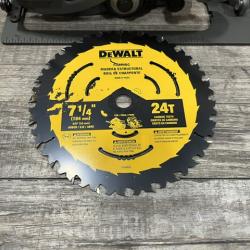 AS-IS DEWALT FLEXVOLT 60V MAX Cordless Brushless 7-1/4 in. Circular Saw with Brake (Tool Only)
