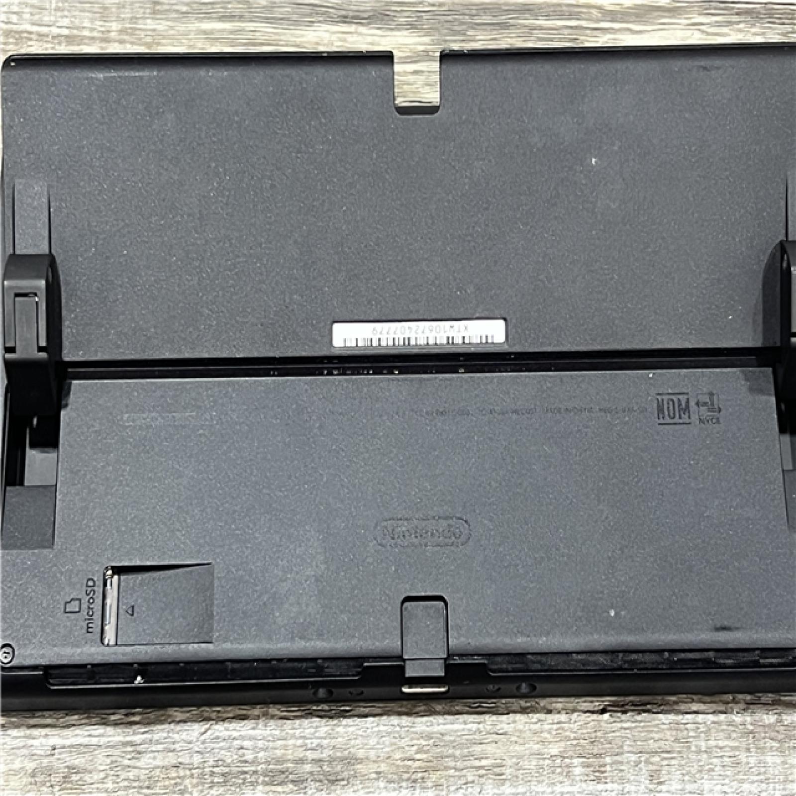 AS-IS Nintendo Switch with Joy-Con Controller - White