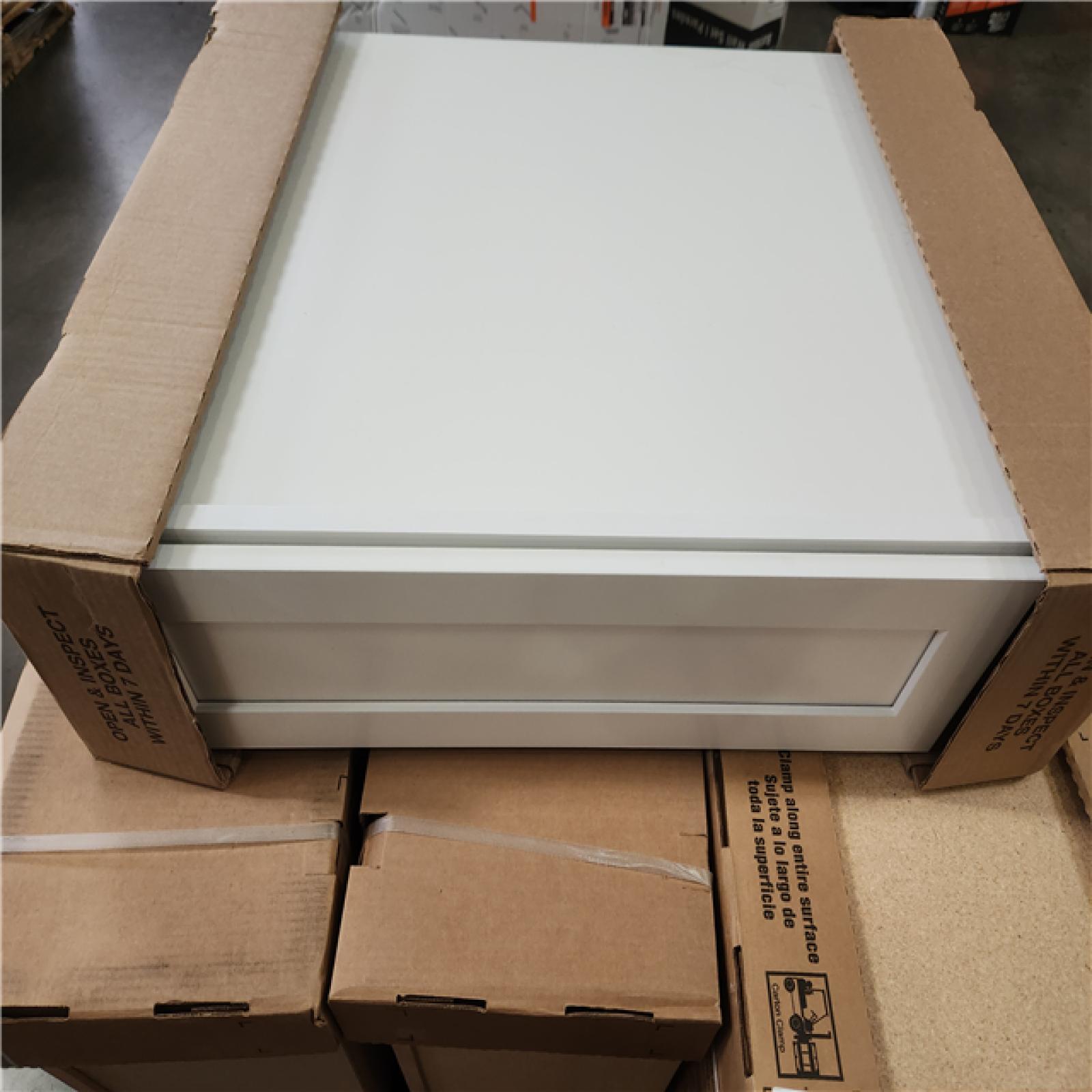 Phoenix AS-IS Mixes Hampton Bay Assembled Wall Cabinet Pallet (5-Cabinets)