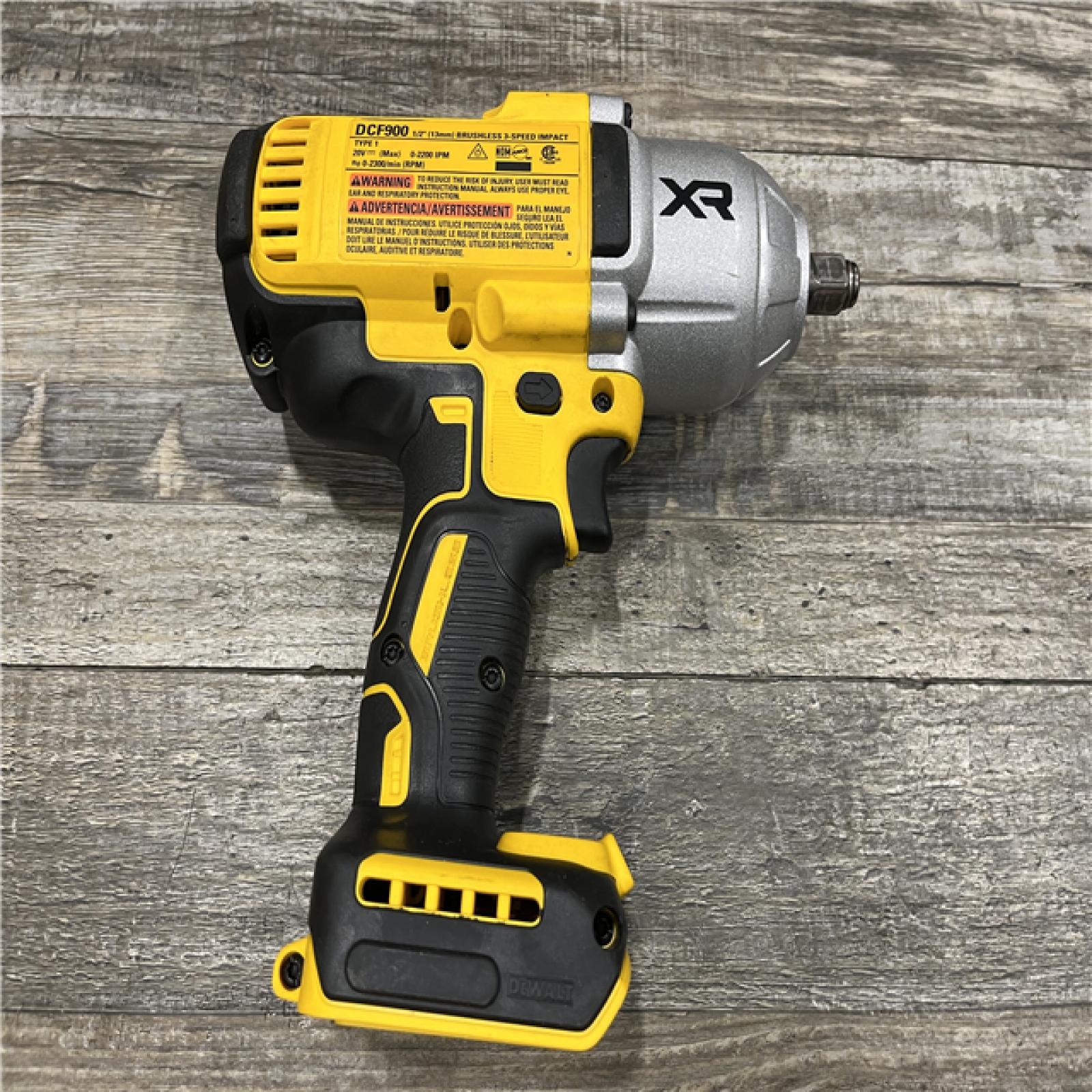 AS-IS DEWALT 20V MAX Lithium-Ion Cordless 1/2 in. Impact Wrench Kit