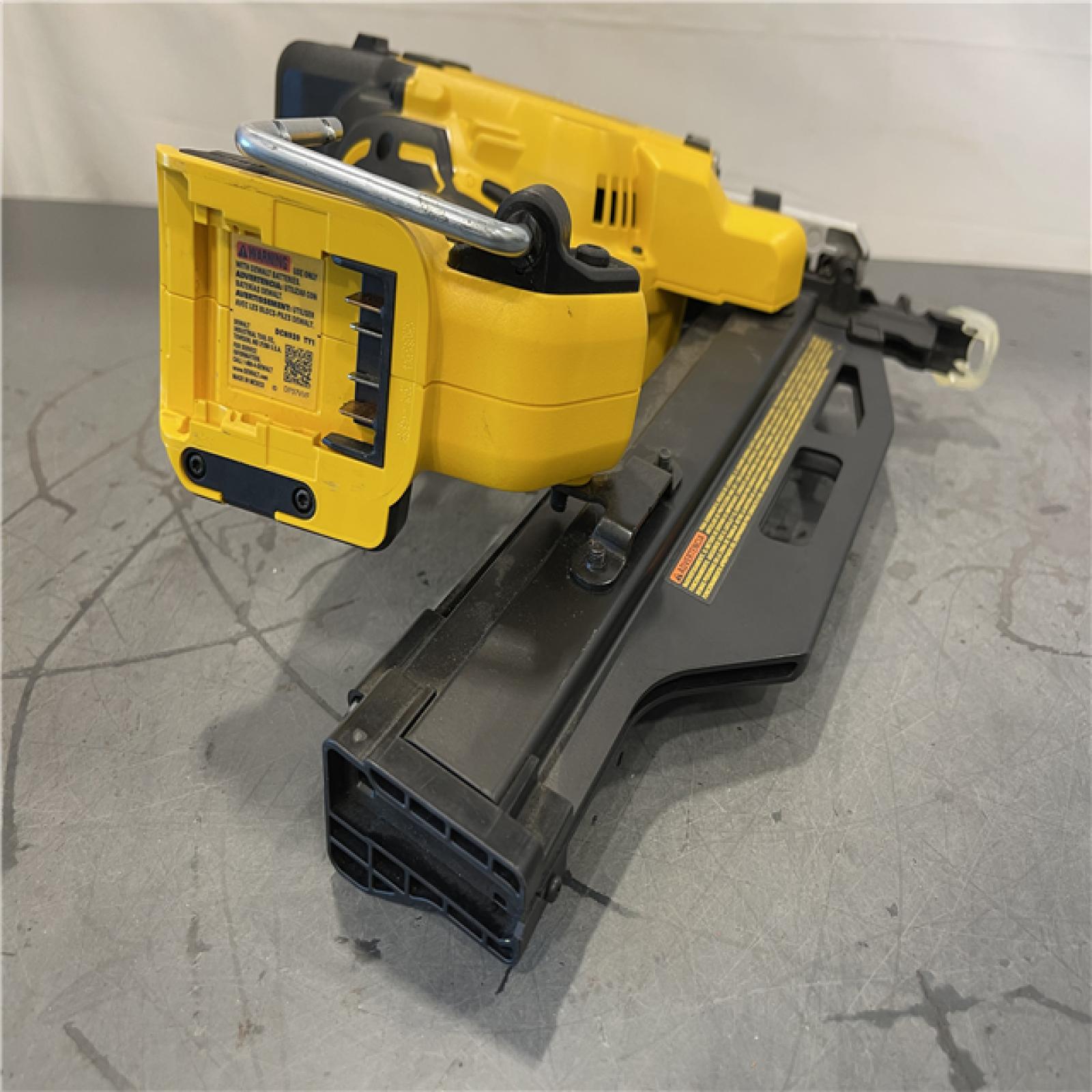 AS-IS - DEWALT 20-Volt 21° Cordless Framing Nailer (Tool-Only)