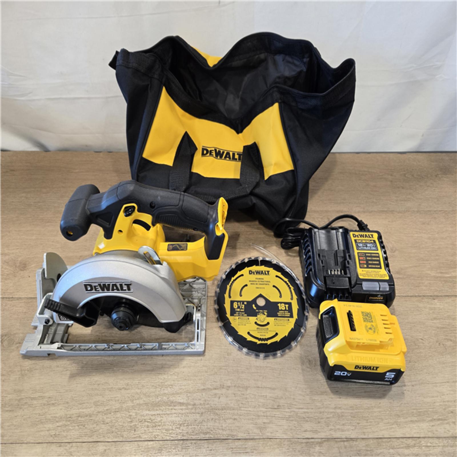 AS-IS DeWalt 20V MAX Cordless Circular Saw Kit