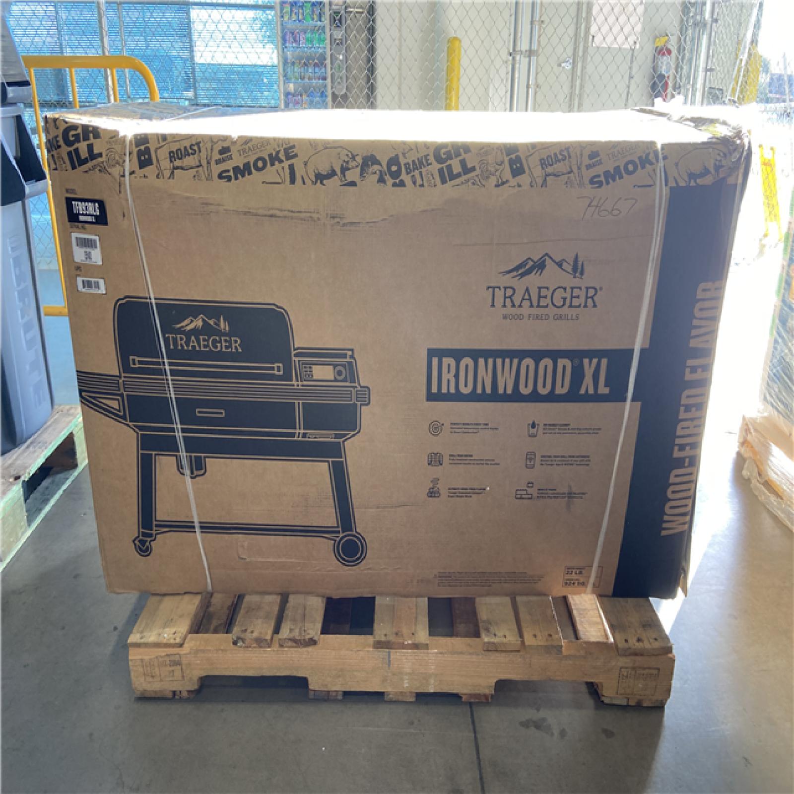 DALLAS LOCATION - Traeger Ironwood XL Wi-Fi Pellet Grill and Smoker in Black
