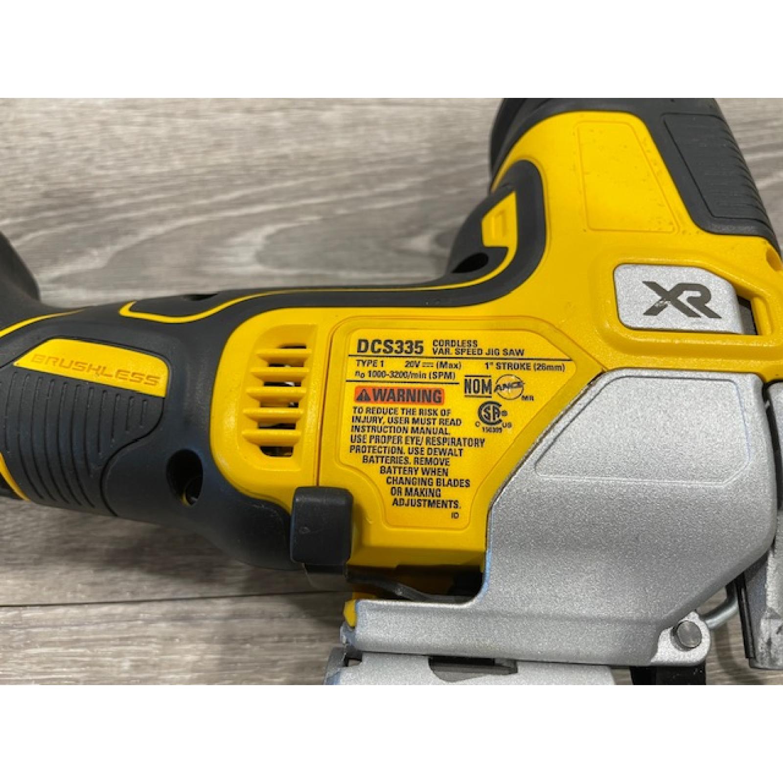 AS-IS DEWALT 20V MAX XR Cordless Barrel Grip Jigsaw (Tool Only)