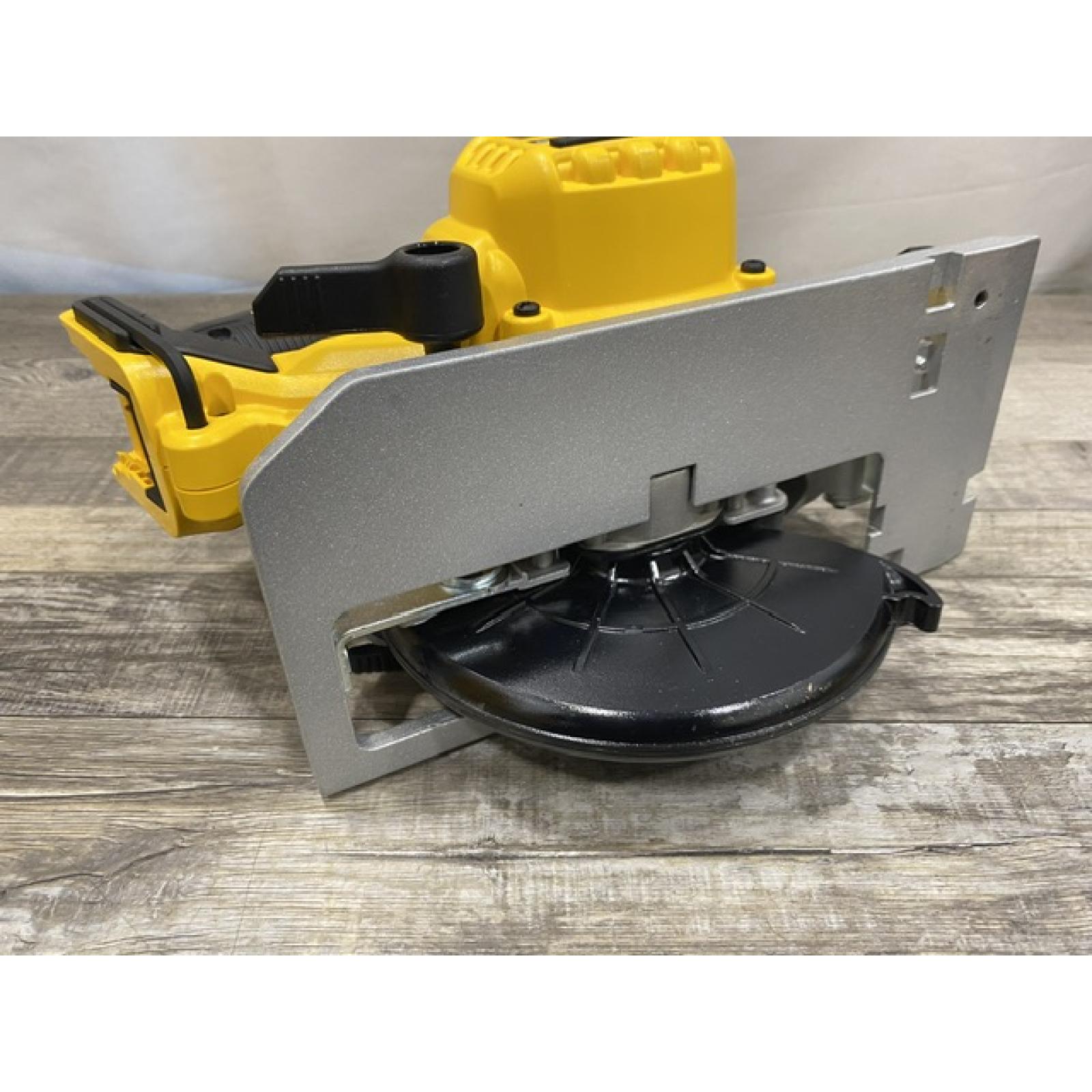 AS-IS DEWALT 20V MAX Cordless Brushless 6-1/2 in. Sidewinder Style Circular Saw (Tool Only)