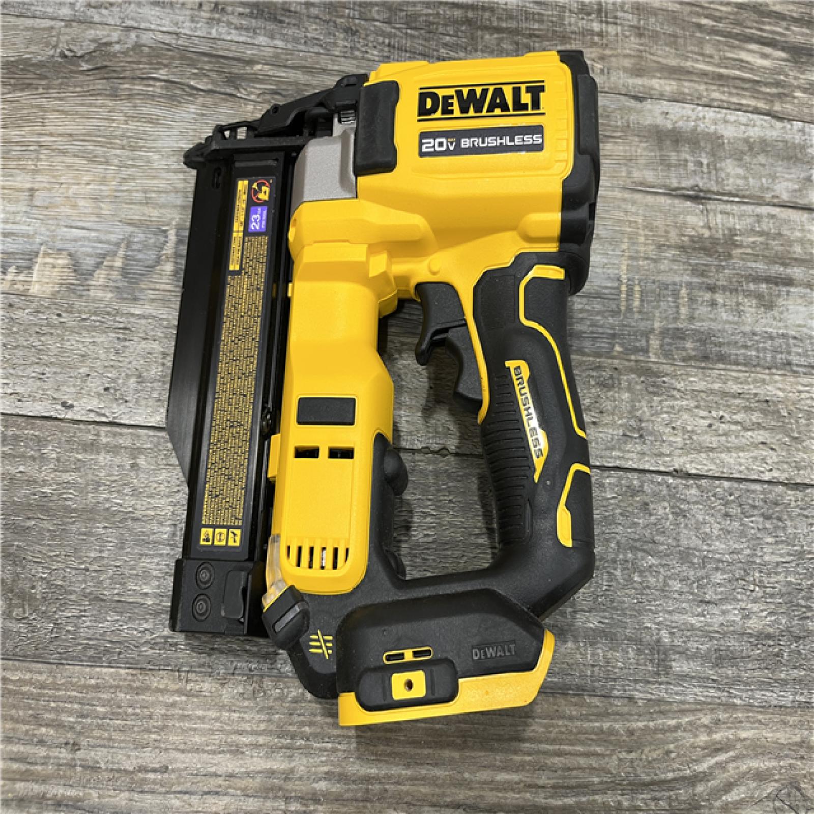 AS-IS DEWALT ATOMIC 20V MAX Lithium Ion Cordless 23 Gauge Pin Nailer Kit