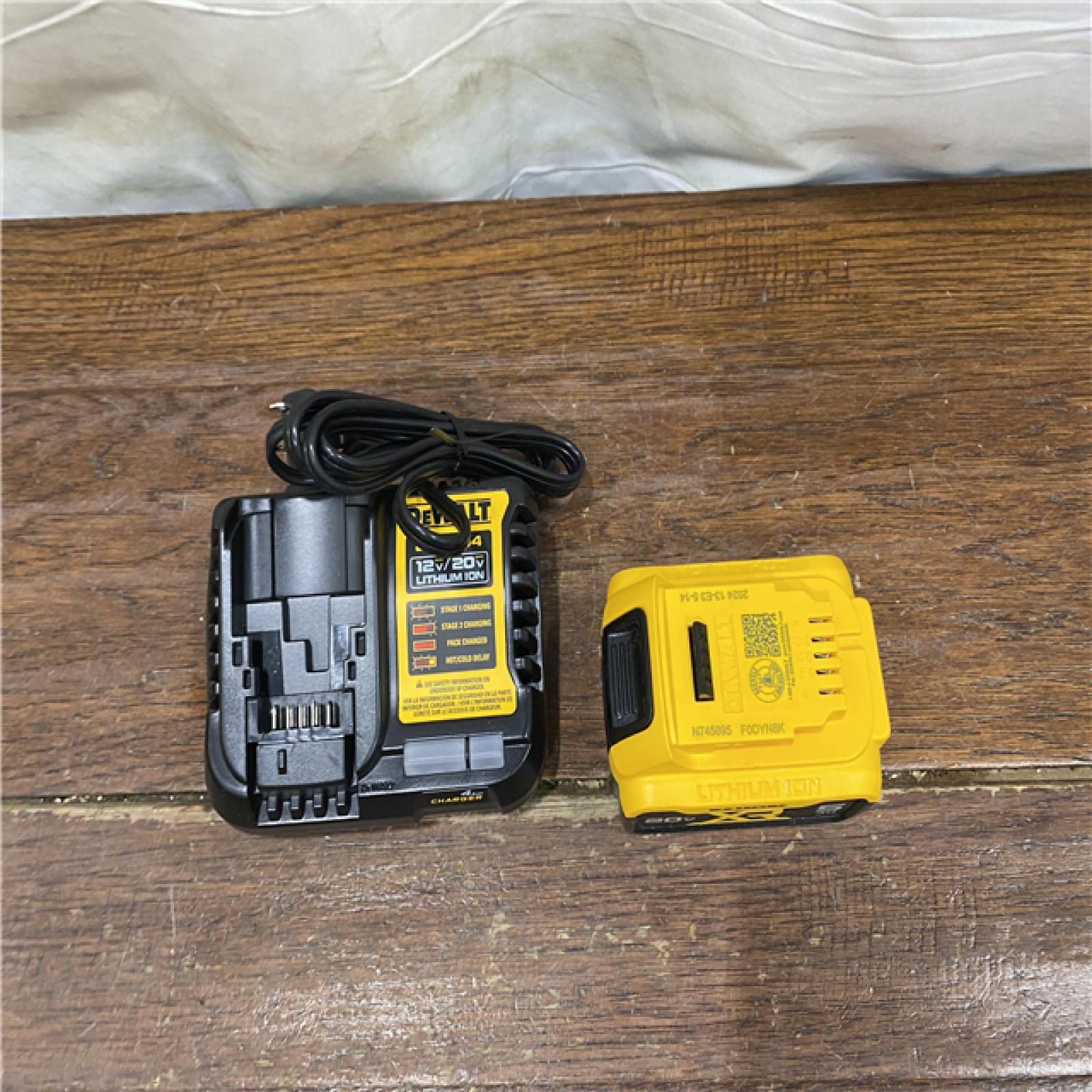 AS-IS DEWALT 20-Volt Maximum XR 5.0 Ah Battery Pack and Charger