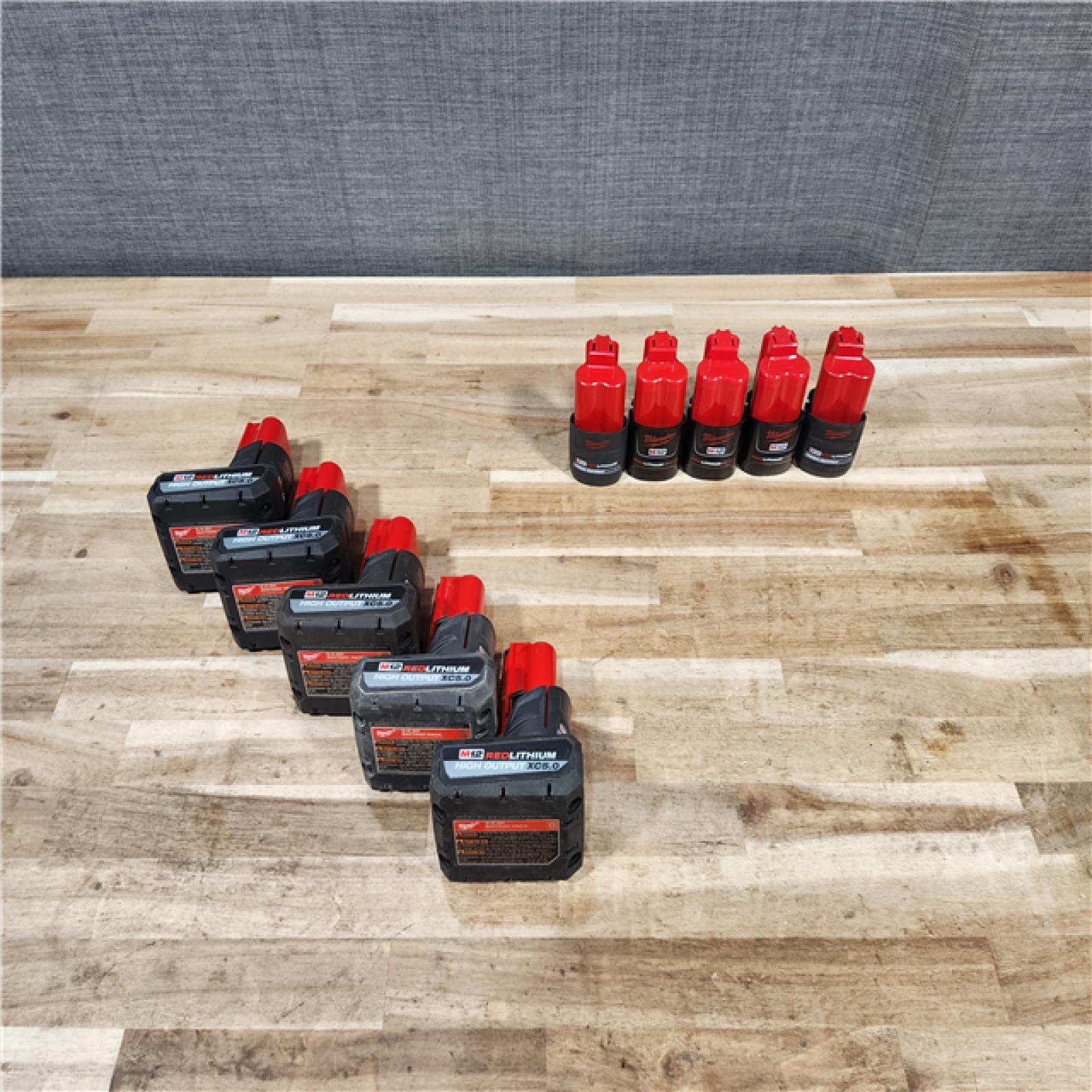 HOUSTON LOCATION - AS-IS MILWAUKEE BATTERY PACK QTY - 10