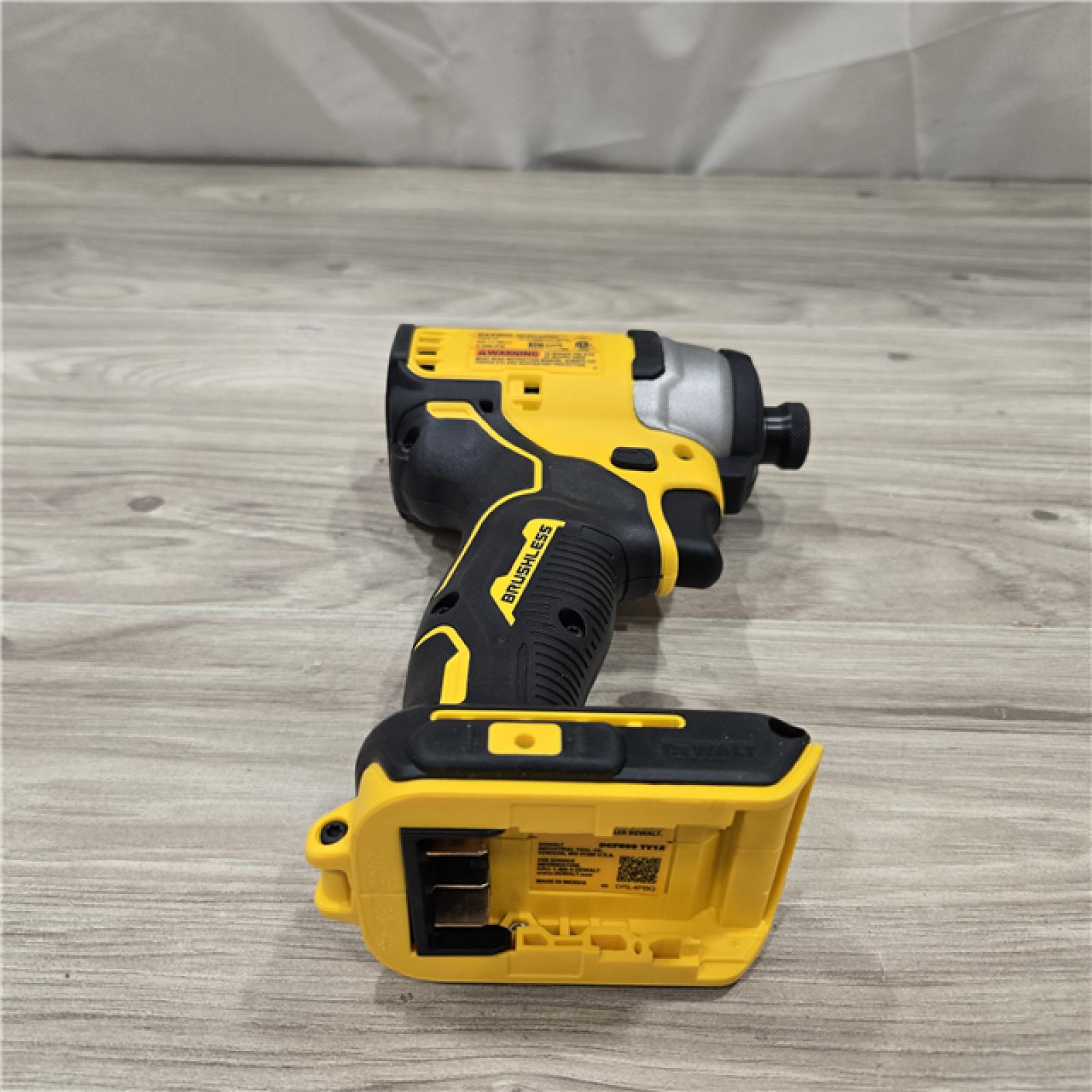 AS-IS DeWALT ATOMIC 20V MAX Cordless Compact Impact Driver Kit