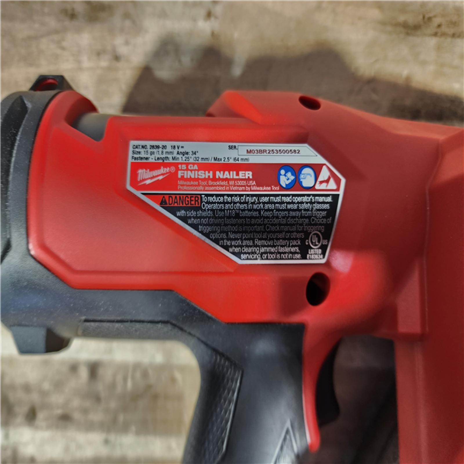 HOUSTON LOCATION - AS - IS Milwaukee FUEL 18-Volt Lithium-Ion Brushless Cordless Gen II 15-Gauge Angled Finish Nailer (Tool-Only)