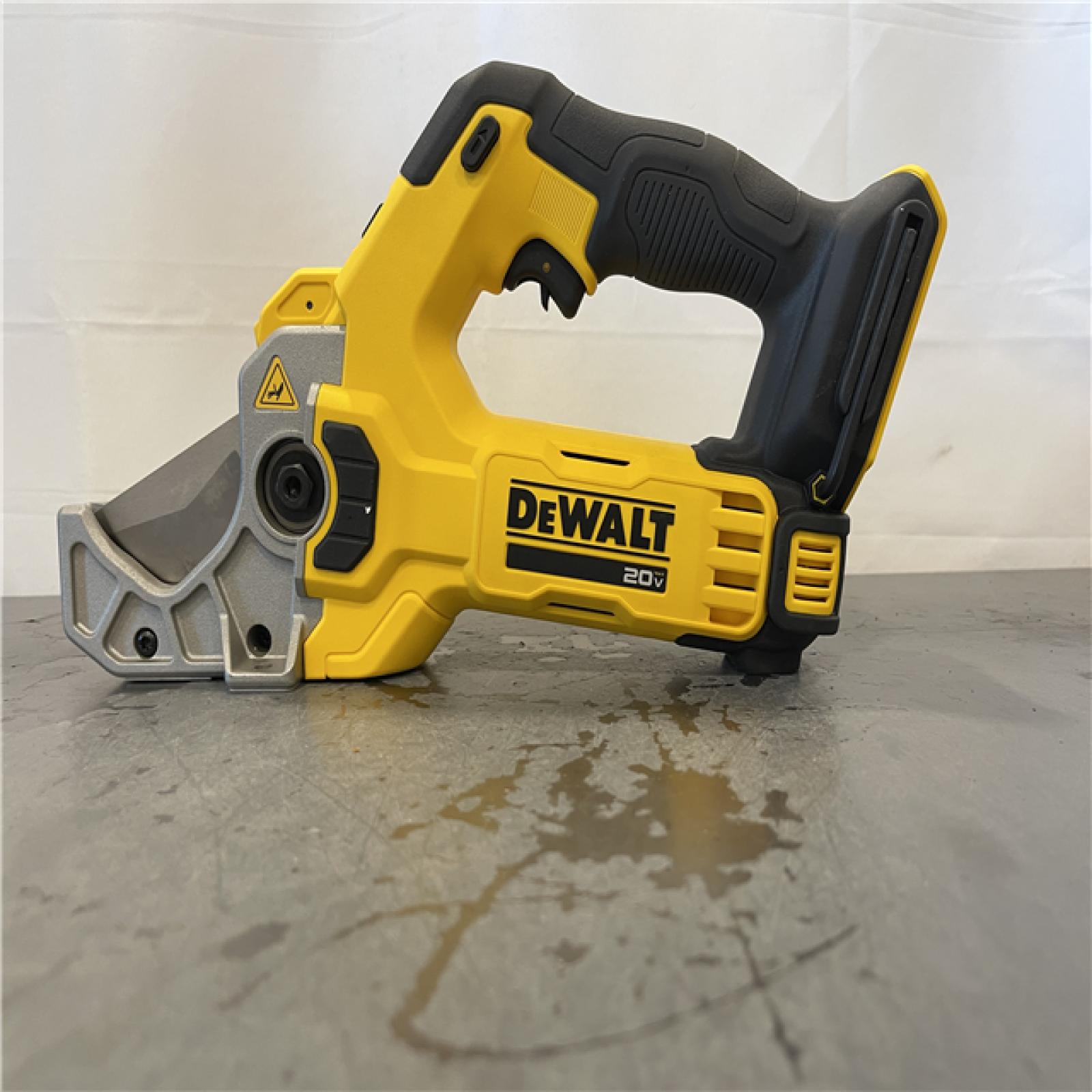 AS-IS - DeWalt 20V MAX Cordless Plastic Tubing Cutter