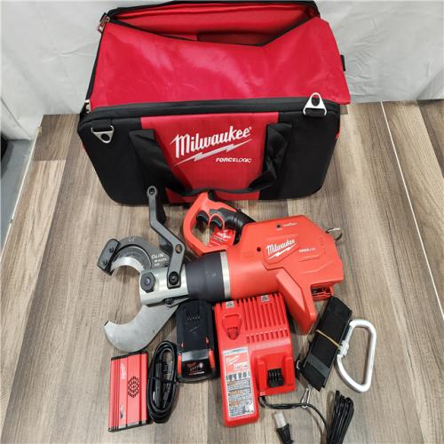 AS-IS Milwaukee M18 18V Lithium-Ion Cordless FORCE LOGIC 3 in. Underground Cable Cutter W/ (1) 5.0Ah Battery, Charger, Tool Bag