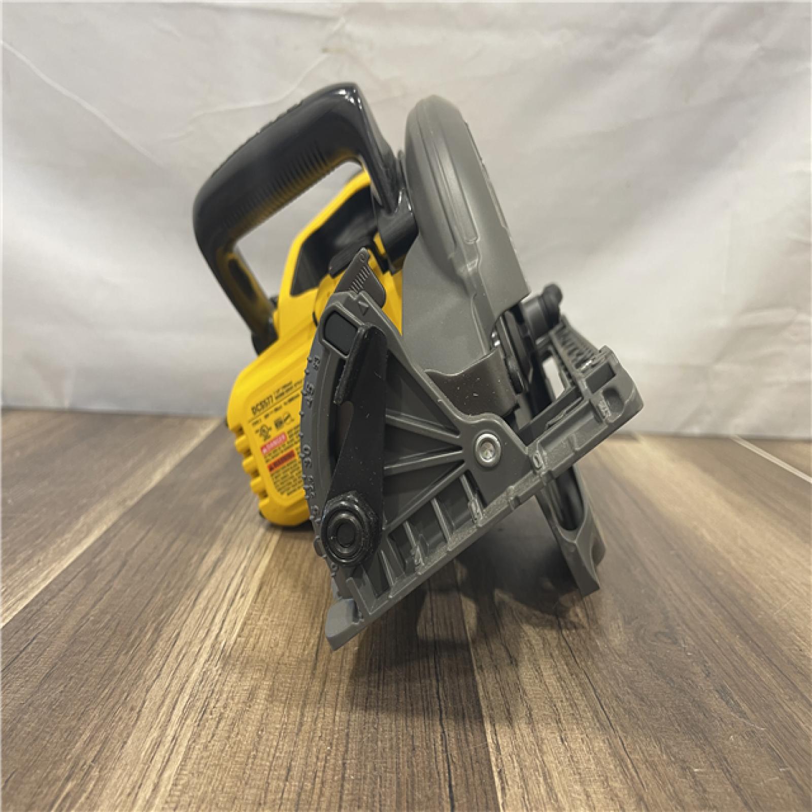 AS-IS DEWALT FLEXVOLT 60V MAX Cordless Brushless 7-1/4 in. Wormdrive Style Circular Saw (Tool Only)