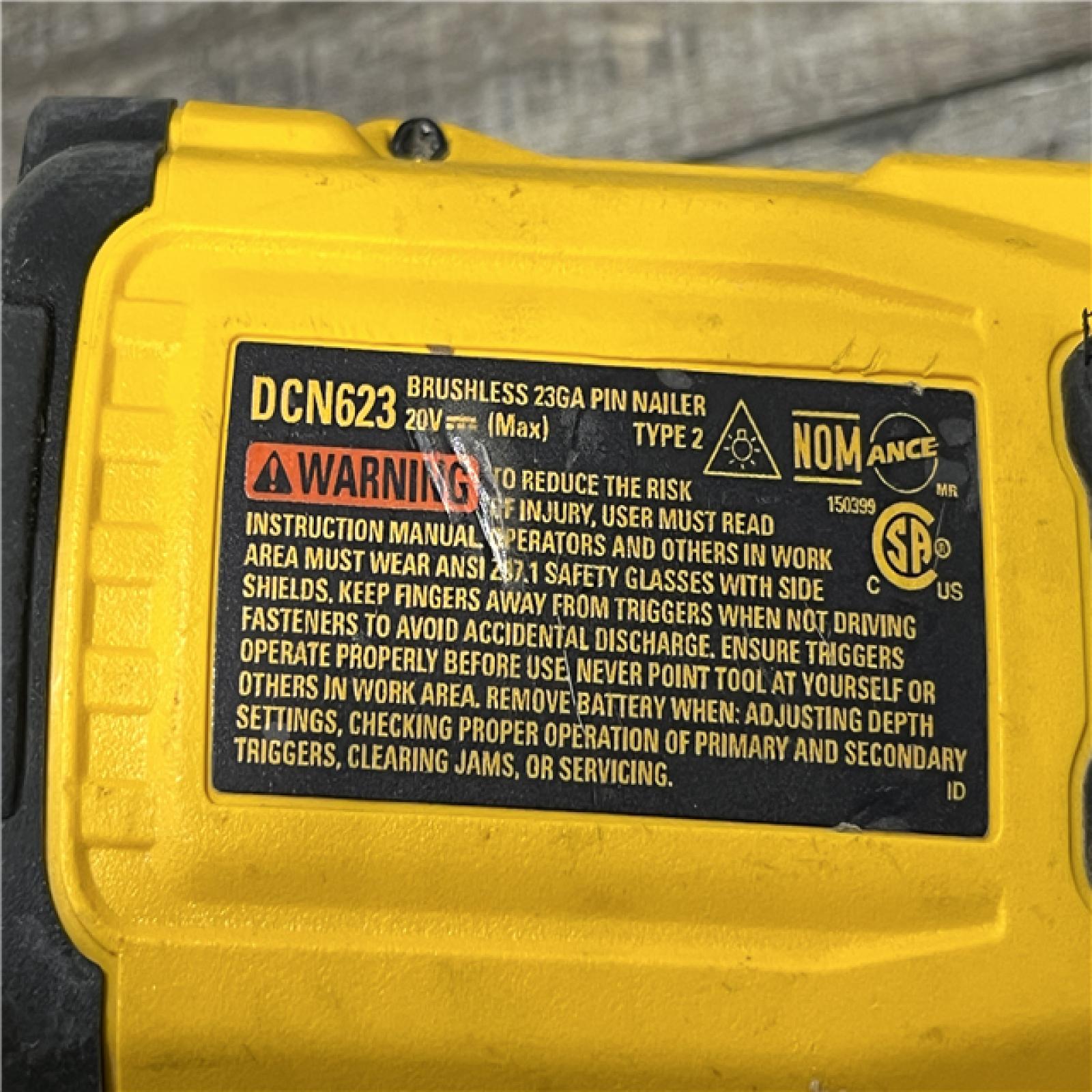 AS-IS DEWALT ATOMIC 20V MAX Lithium Ion Cordless 23 Gauge Pin Nailer Kit