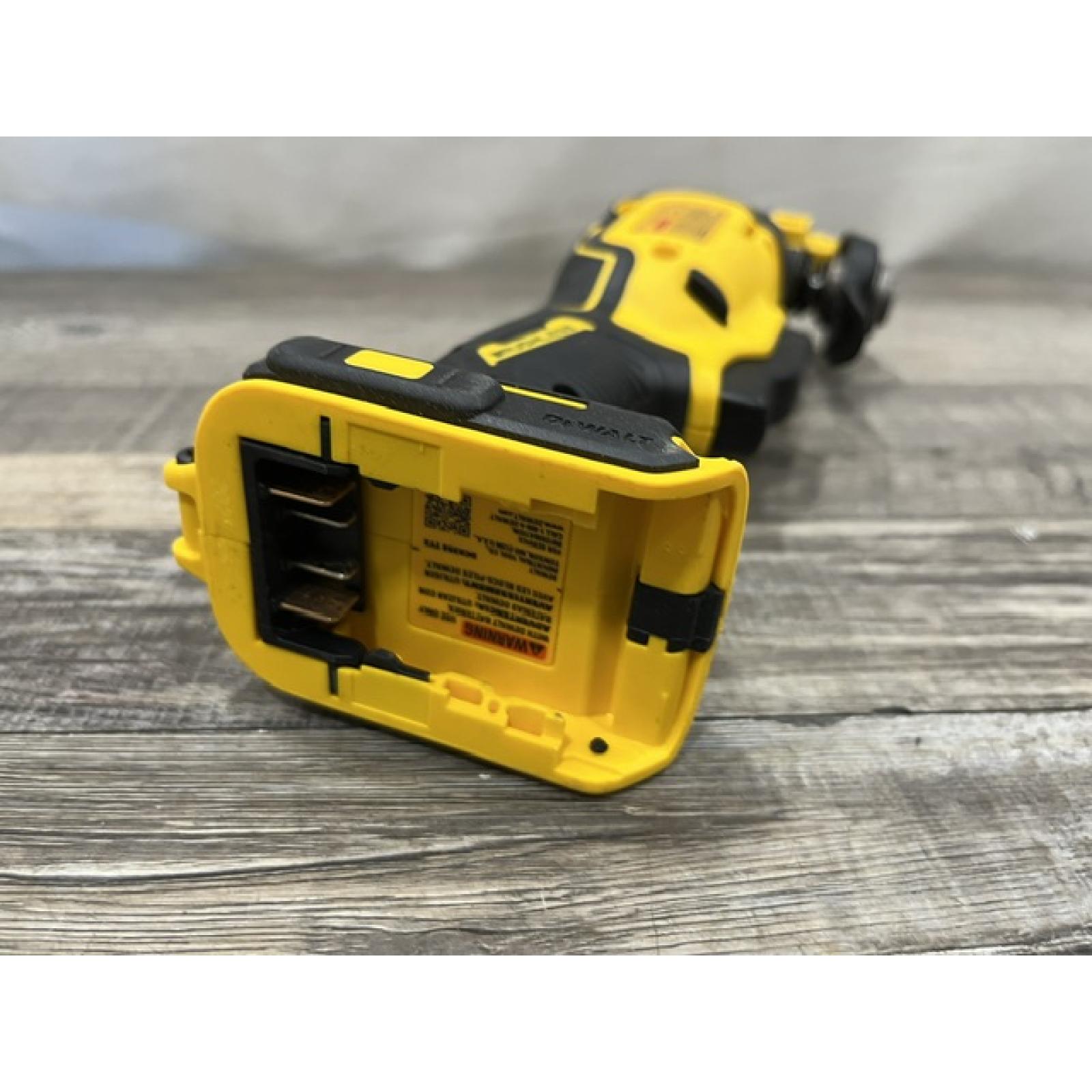 AS-IS DEWALT ATOMIC 20V MAX Cordless Brushless Oscillating Multi Tool (Tool Only)