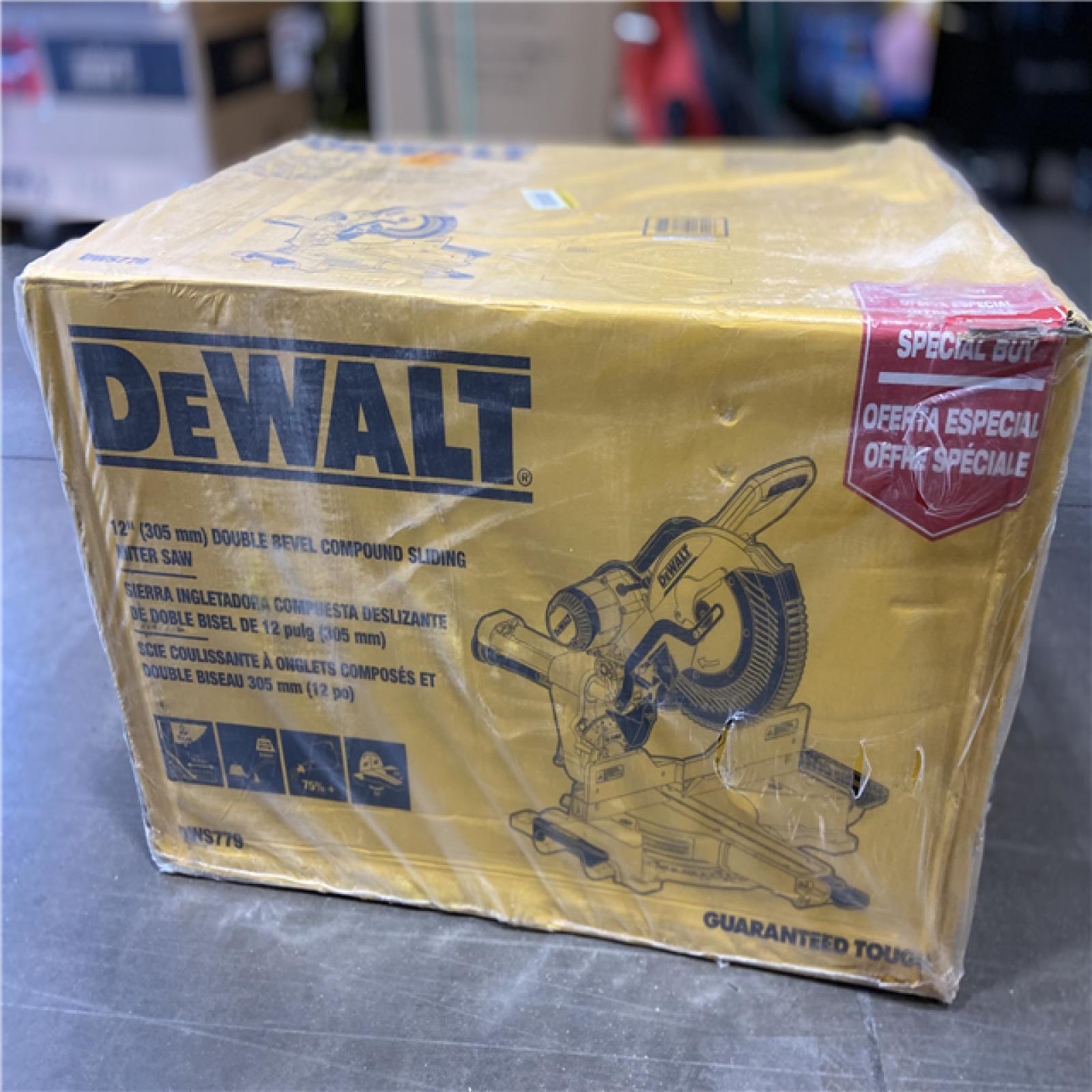 NEW! -  DEWALT 15 Amp Corded 12 in. Double Bevel Sliding Compound Miter Saw,