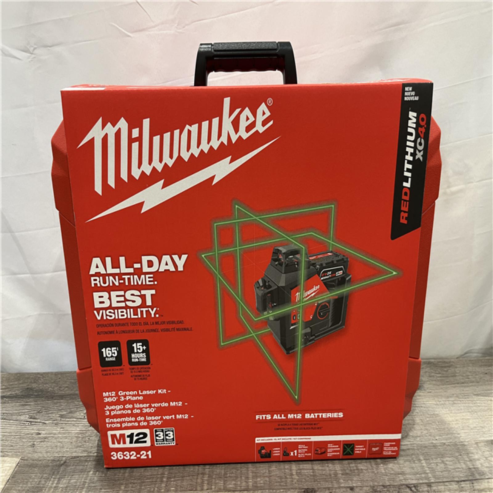 LIKE NEW - Milwaukee 12-Volt Lithium-Ion Cordless Green 250 ft. 3-Plane Laser Level Kit