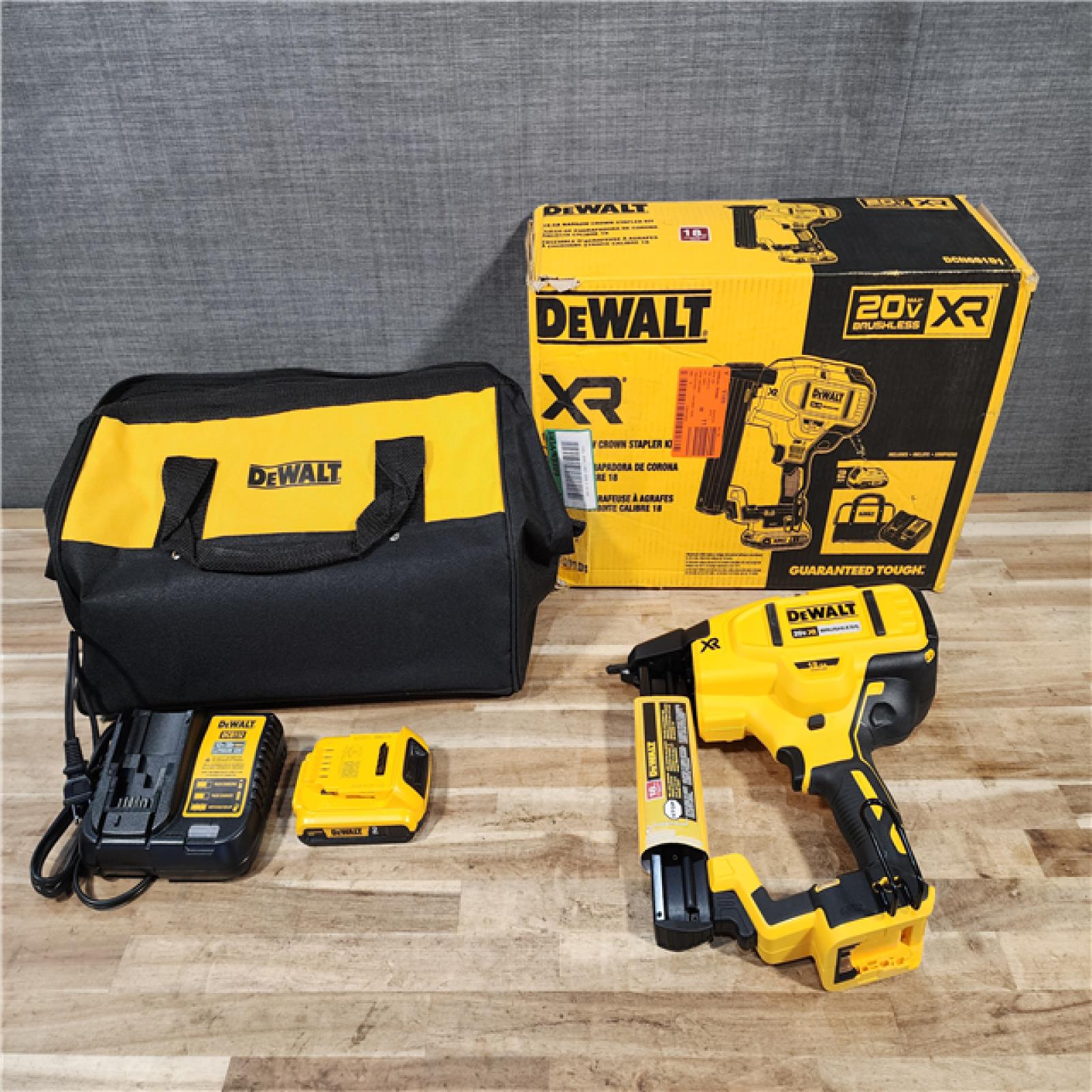 HOUSTON LOCATION - AS-IS DEWALT 20V MAX XR Lithium-Ion Cordless 18-Gauge Narrow Crown Stapler Kit