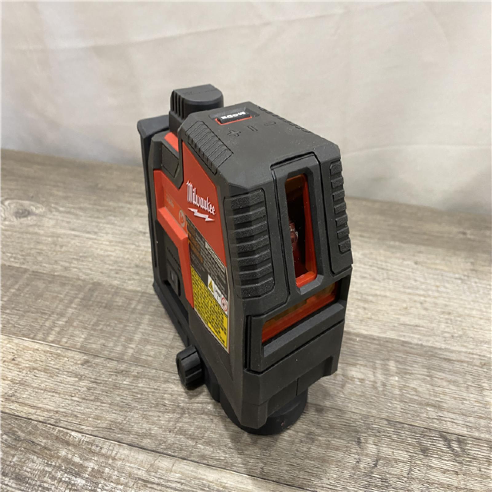 AS-IS Milwaukee 100 ft. REDLITHIUM Lithium-Ion USB Green Rechargeable Cross Line Laser Level Kit