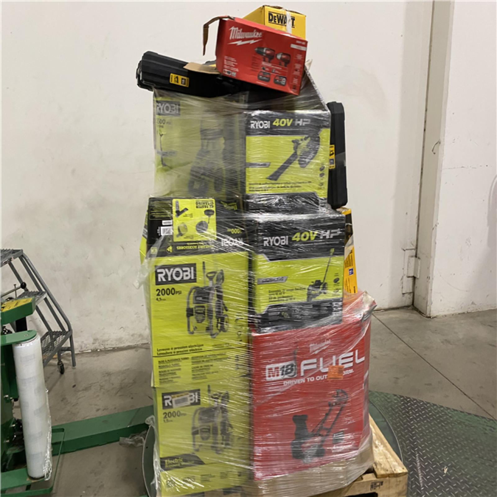 Dallas Location - As-Is Tool Pallet