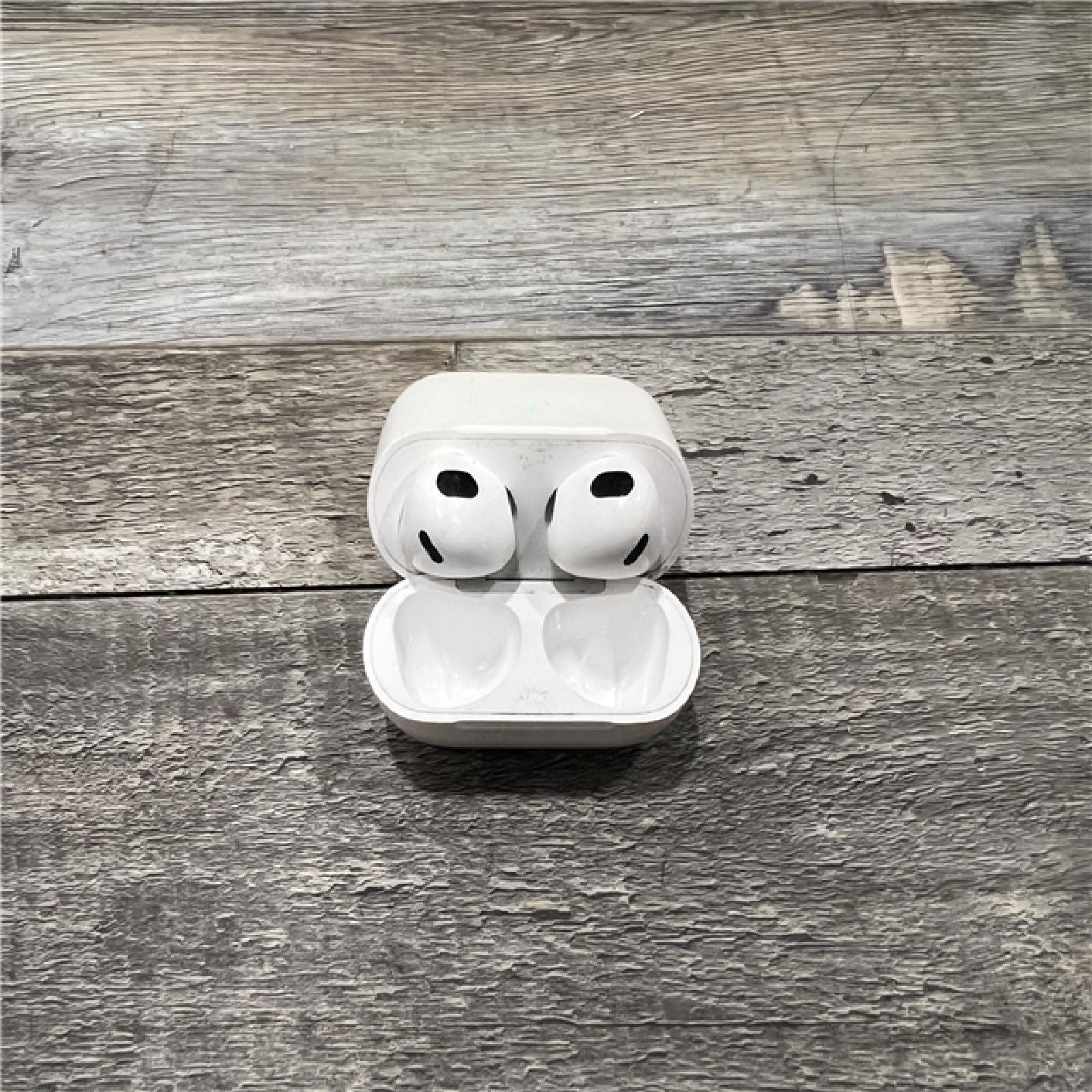 AS-IS Apple - AirPods (3rd generation) with Lightning Charging Case - White