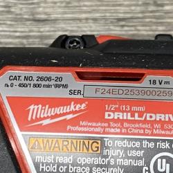 LIKE NEW - Milwaukee 18V Lithium-Ion Cordless (5-Tool) Combo Kit
