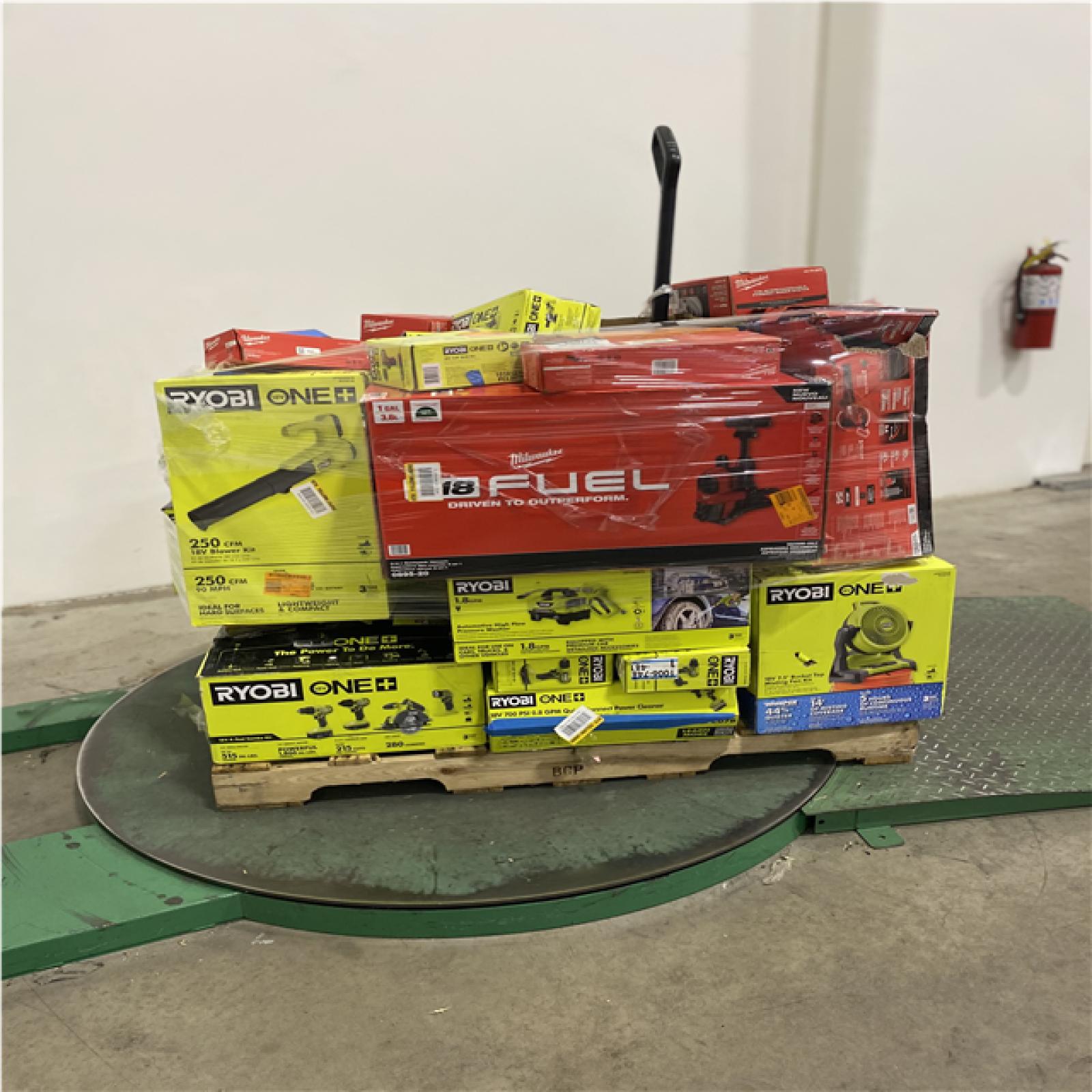 Dallas Location - As-Is Tool Pallet