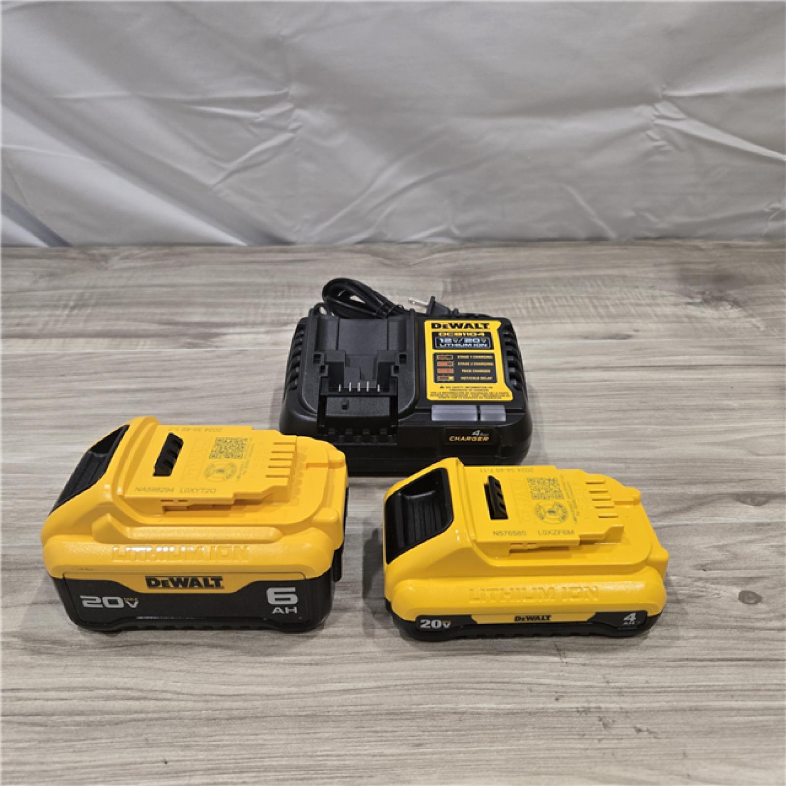 AS-IS  DEWALT 20V MAX 6.0Ah and 4.0Ah Battery and Charger Starter Kit